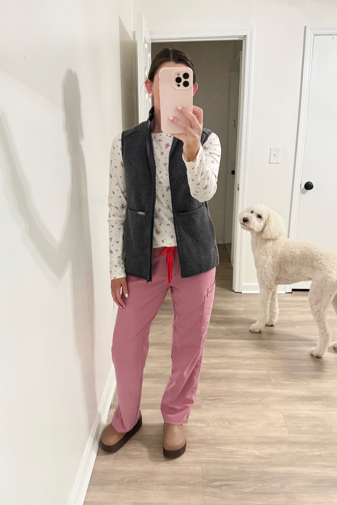 love this floral top to wear under my vest!!!💗🌸🌷🎀