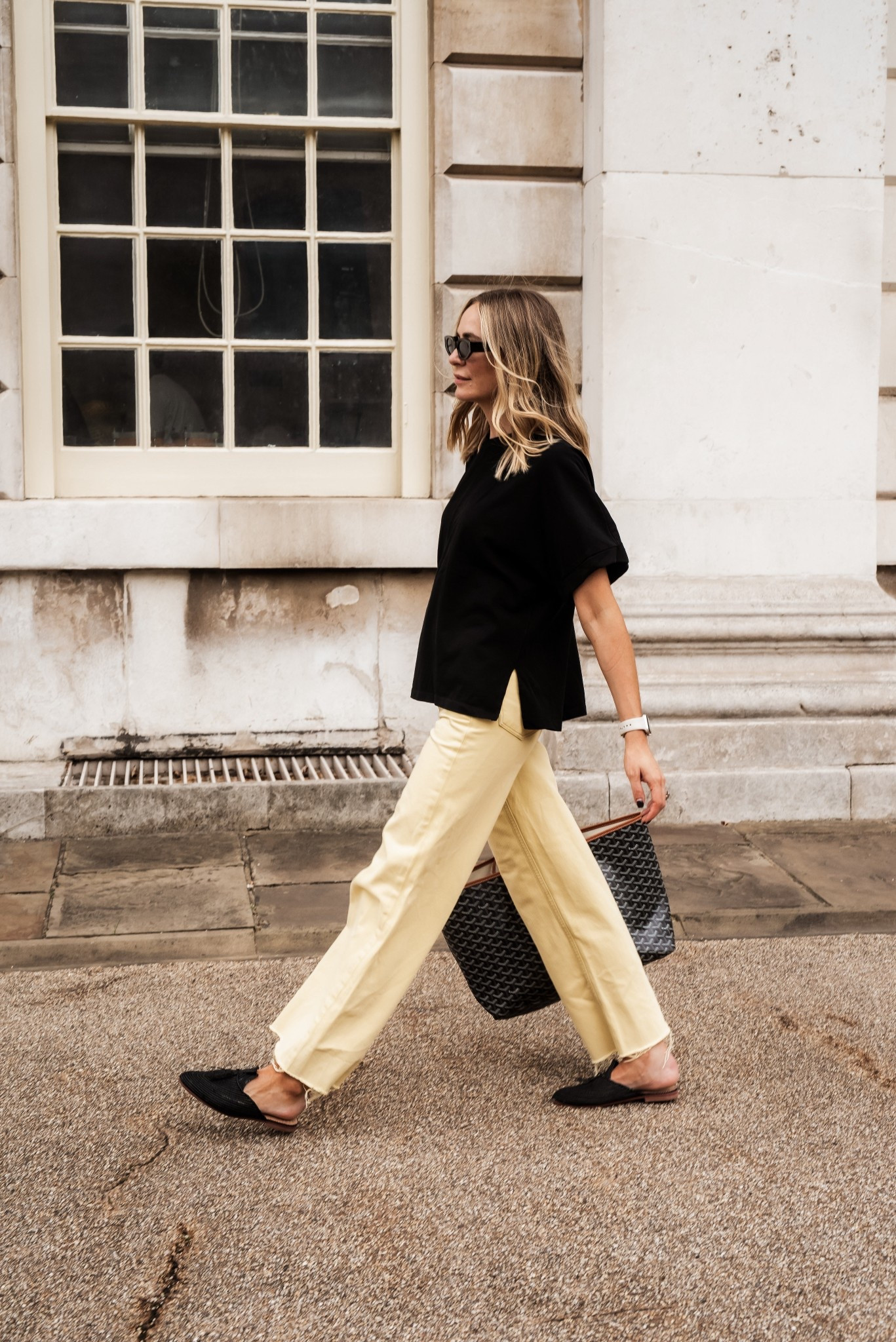 jeans & t-shirt 💛🖤

wearing a 6L in jeans
and a medium in the T

#LTKspring #LTKuk #LTKsummer