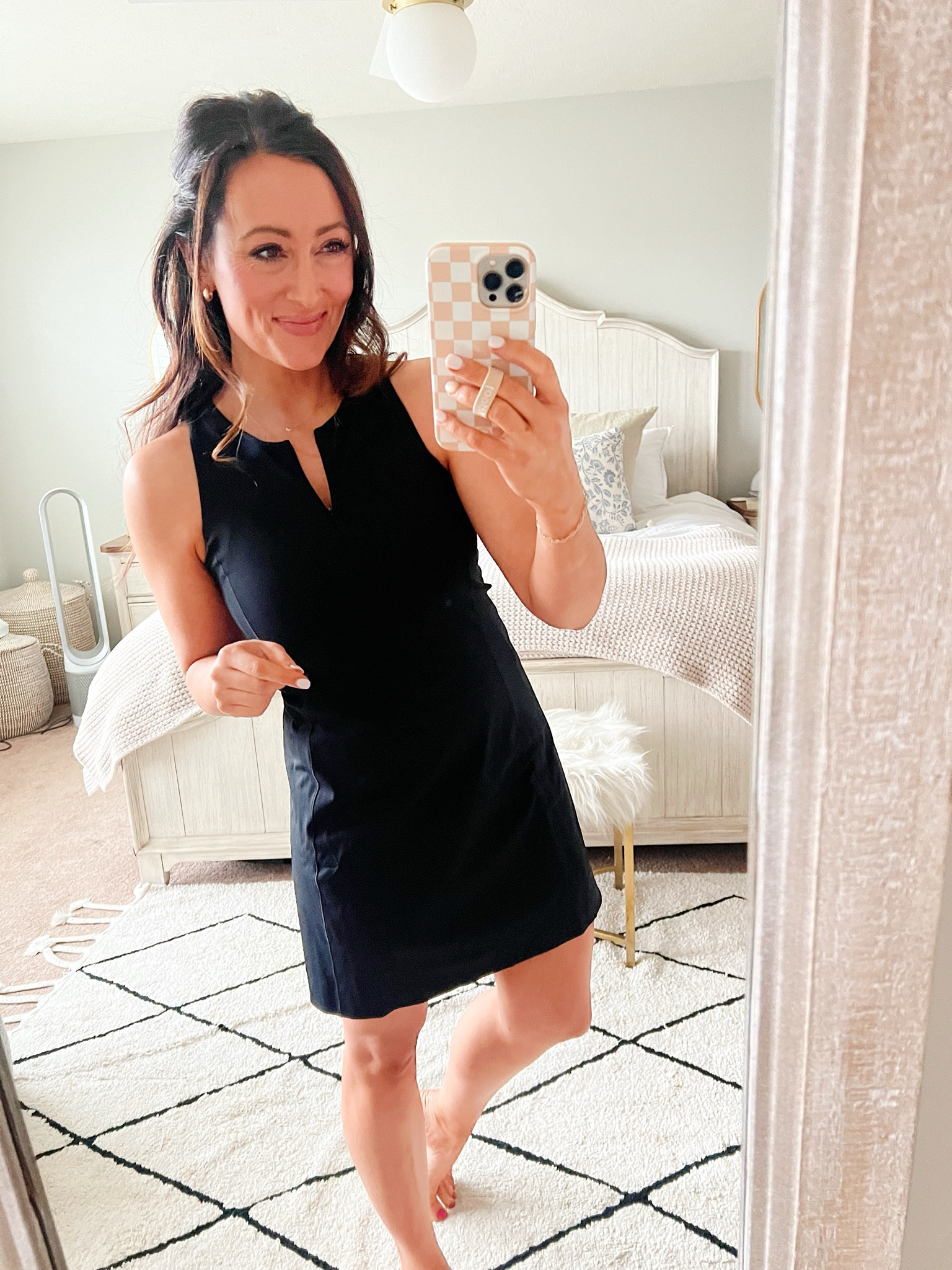 NEW SPANX

medium dress

Code ASHXSPANX for 10% off 

#LTKfindsunder100 #LTKstyletip #LTKSeasonal