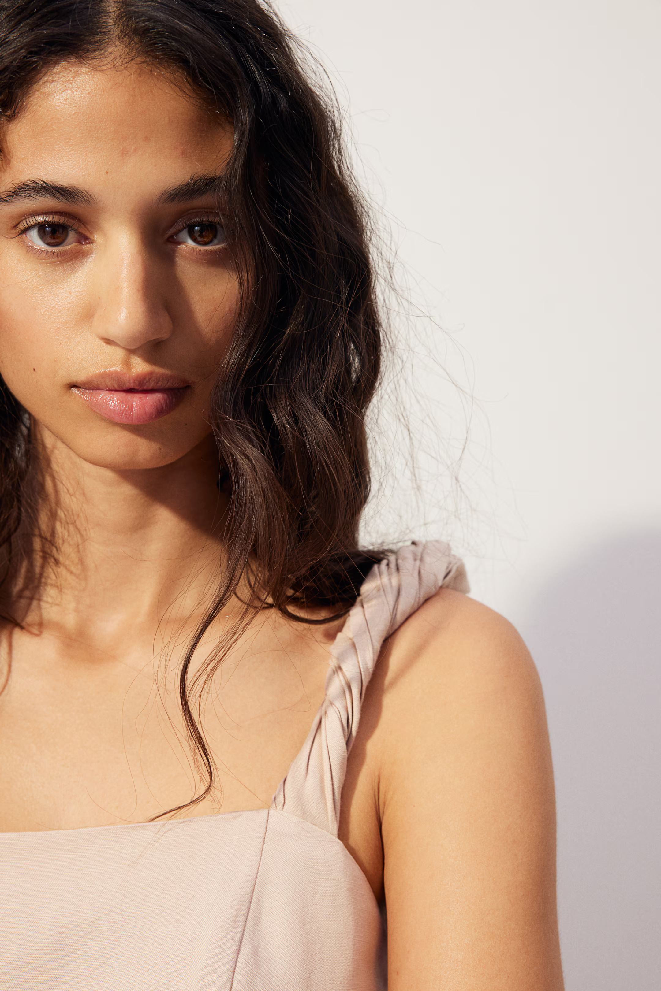 Maxikleid aus Leinenmix - Eckiger Ausschnitt - Ärmellos - Puderrosa - Ladies | H&M AT | H&M (DE, AT, CH, NL, FI)