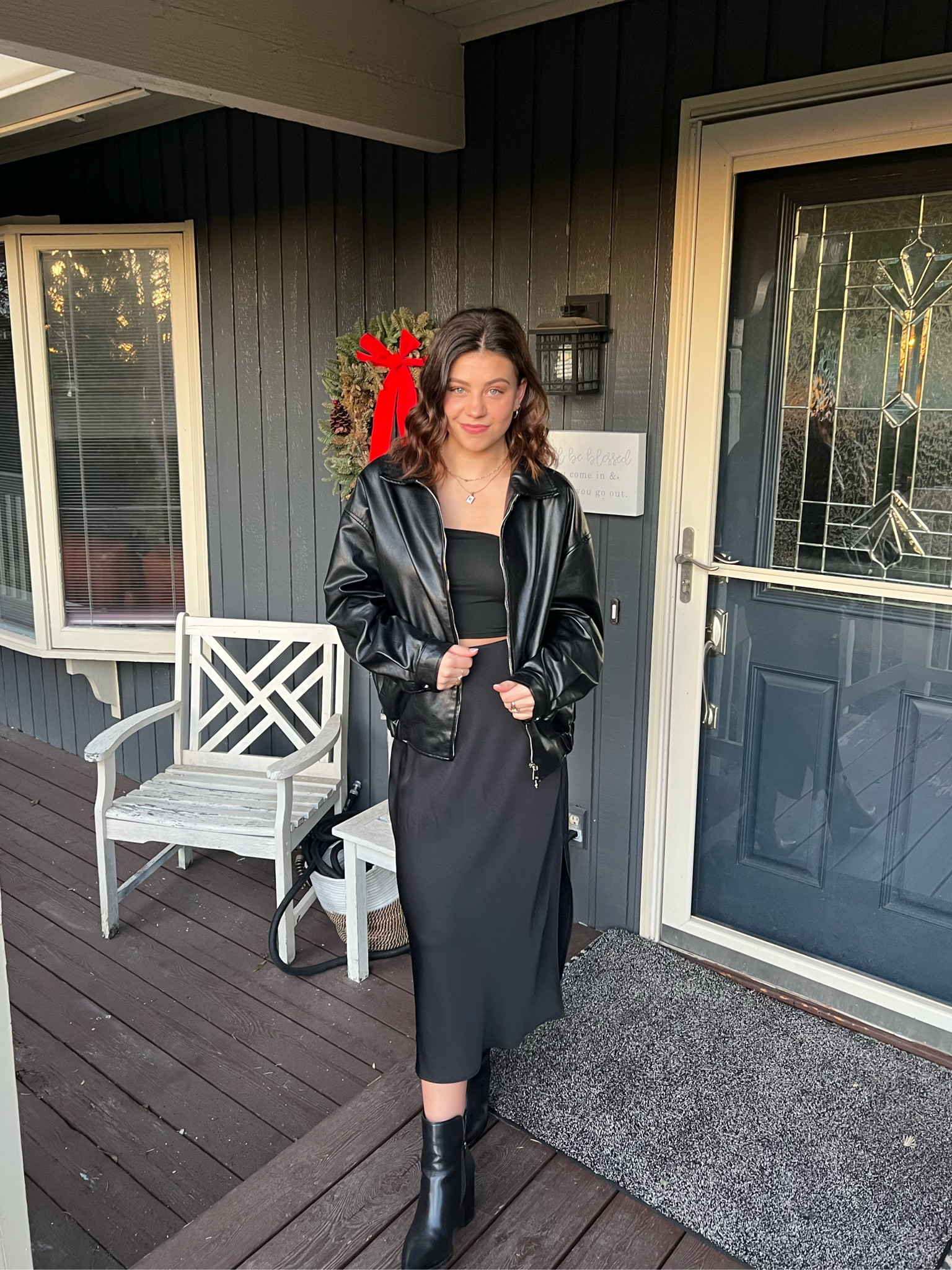 Another Friday date night OOTD. 

All links active & found below!!🖤

#LTKstyletip #LTKbeauty #LTKfindsunder50