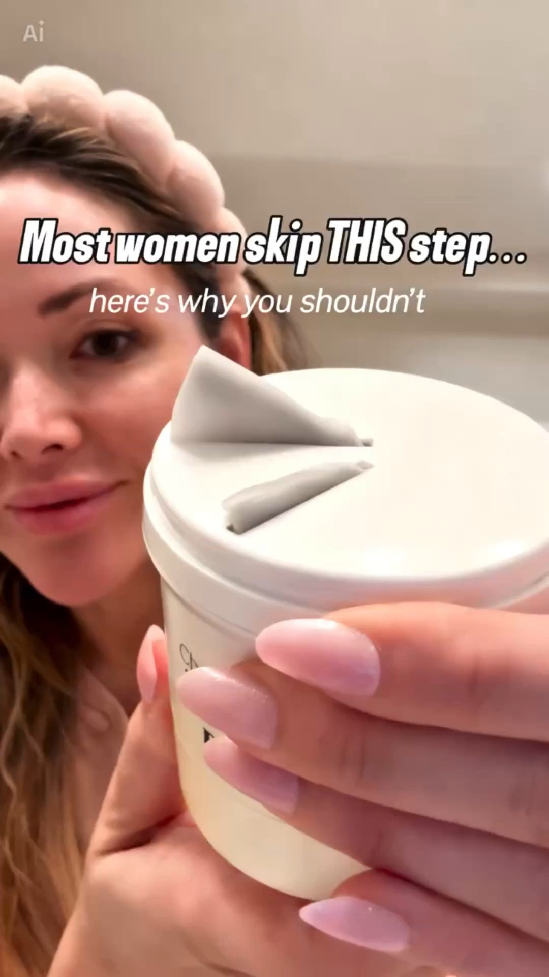 This one step = better skin (why are we skipping it?)
I used to think one cleanse was enough but SPF + makeup says otherwise

Double cleansing is one of those things you don’t realize you need until you do it.
You guys know I LOVE my KBeauty products. 
Been trying these from my @seoulbeautyclub box and now I get the hype. 

Don’t lie… are you double cleansing or skipping it?

#seoulbeautyclubpartner #skincareroutine #doublecleanse #beautyhacks #skincareproducts