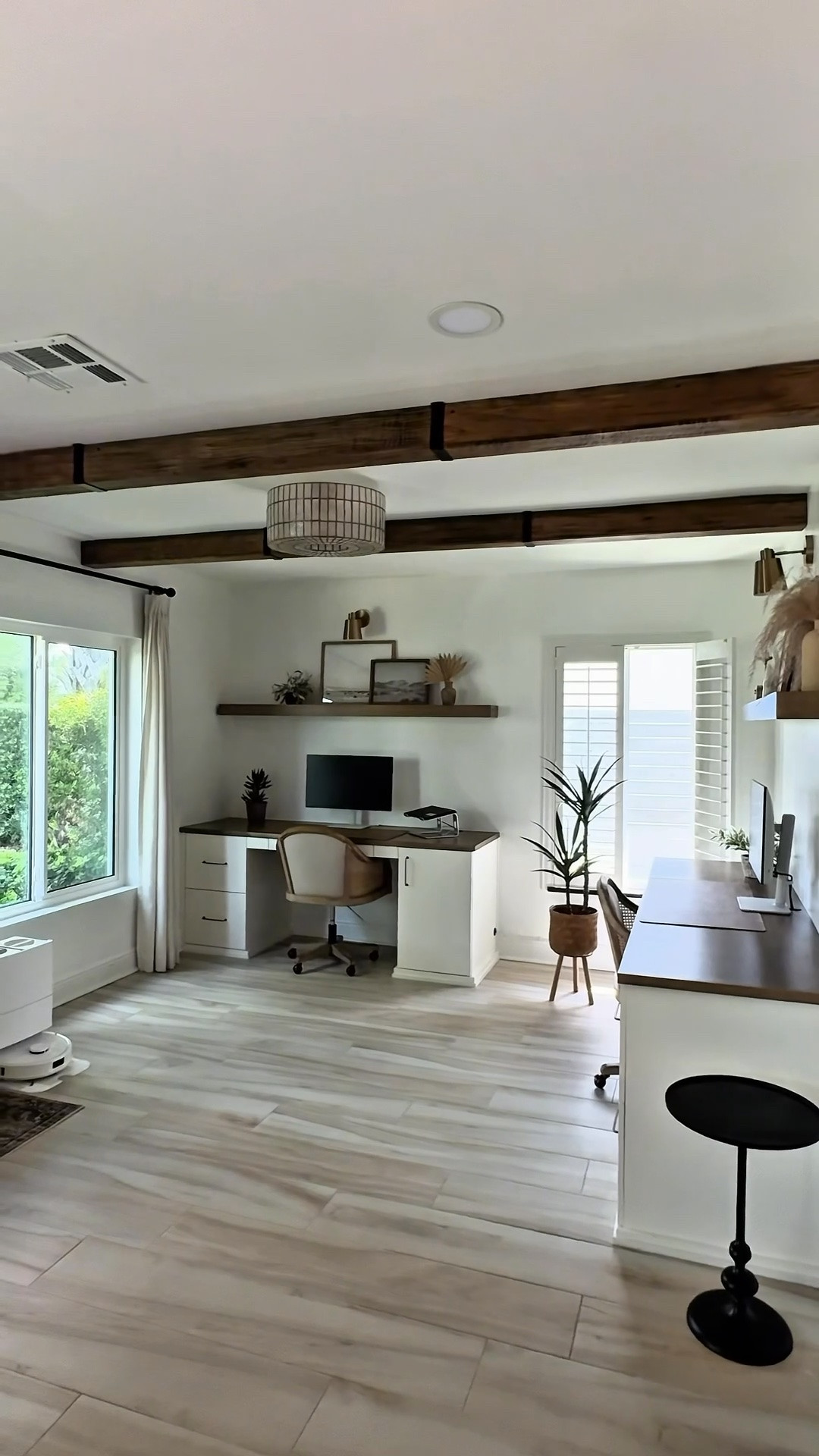 Our ceiling just got a major glow up with DIY faux wood beams! These beams brought in all the warmth this space was missing, and we kept it budget friendly too.
 
Stain: English Chestnut 233 Wood Finish (Oil Based) by @minwaxusa. Just one coat did the trick!

#fauxwoodenbeams #diyhomedecor #hometransformation #diyhomerenovations #woodbeams

#LTKHome #LTKOver40 #LTKdayinmylife