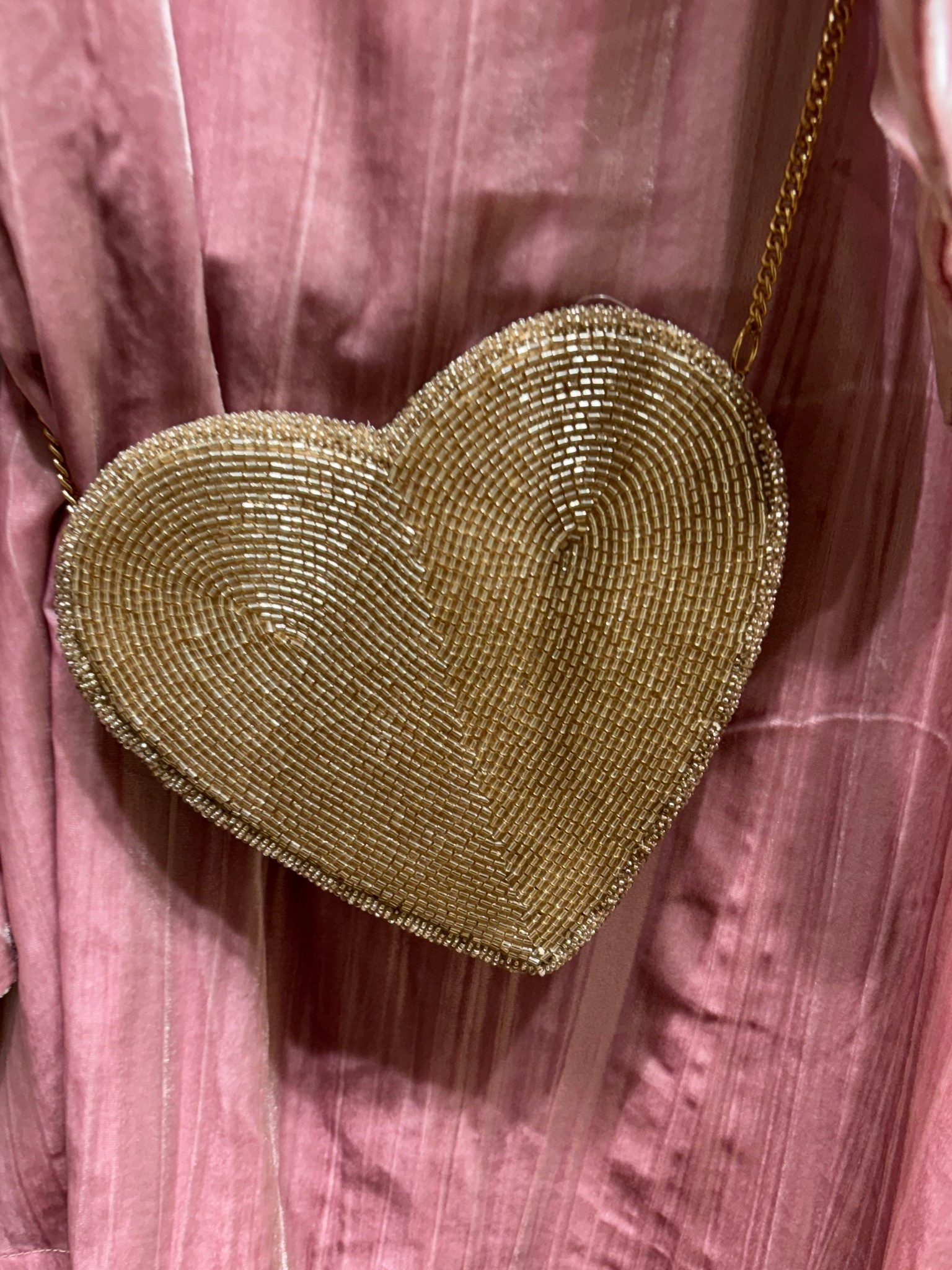 Beaded icon Crossbody bag and a heart shape on sale


#LTKHoliday #LTKSaleAlert #LTKFindsUnder100