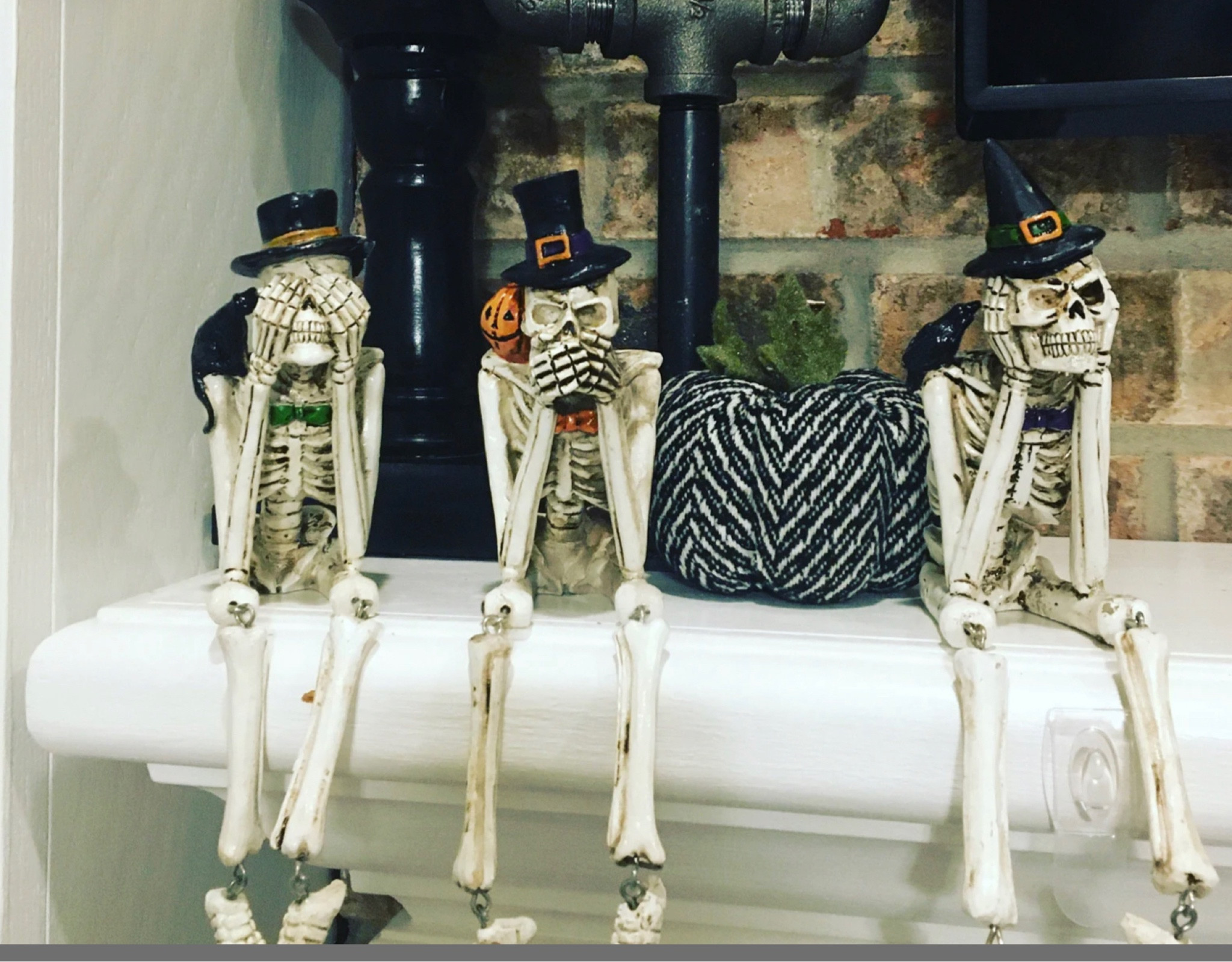 Halloween decor 
Skeleton decoration 

#LTKSeasonal #LTKhome
