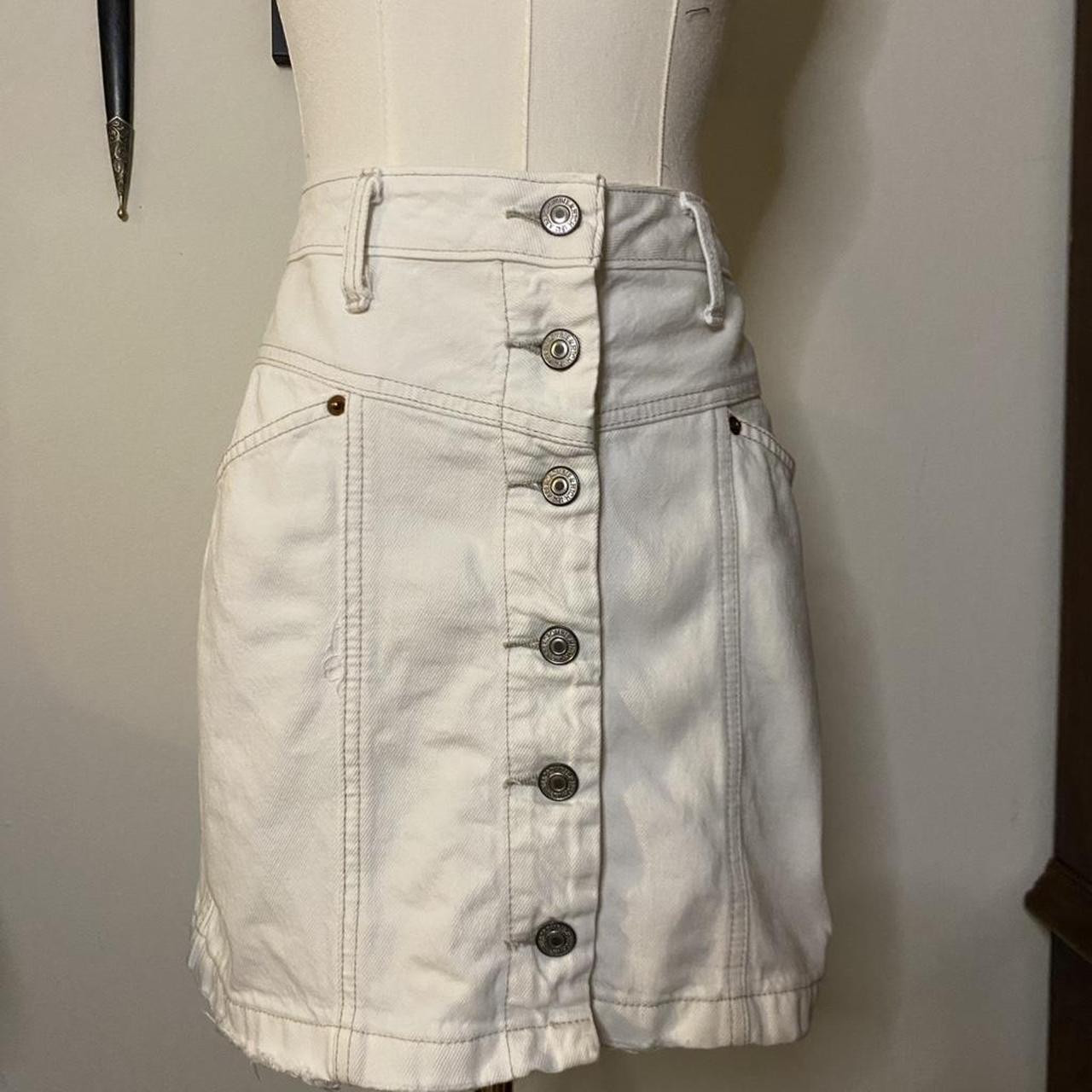 Abercrombie & Fitch Women's Skirt - White | Depop US