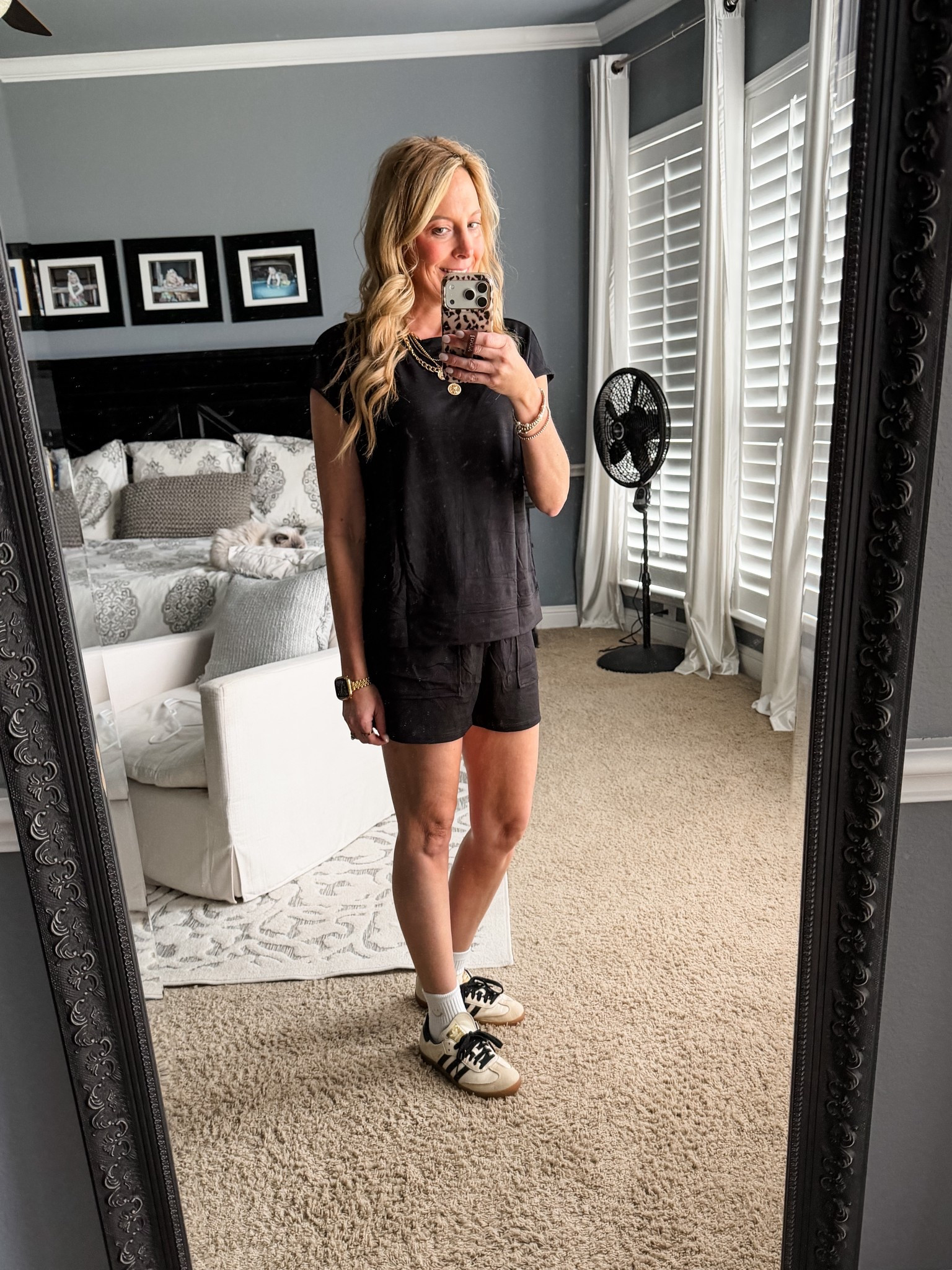 I’m obsessed with a great two piece set and this is one of my favs! So comfy and so cute! This comes in tons of colors and I’m wearing a small. 



#LTKSaleAlert #LTKootd #LTKmomlife