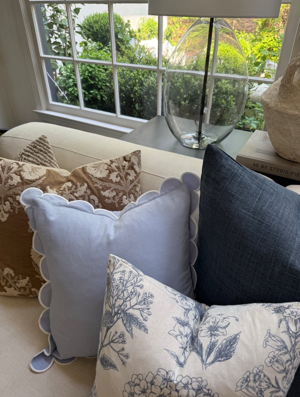 I can’t get enough of these gorgeous pillows for Spring!

#LTKSeasonal #LTKdayinmylife #LTKHome