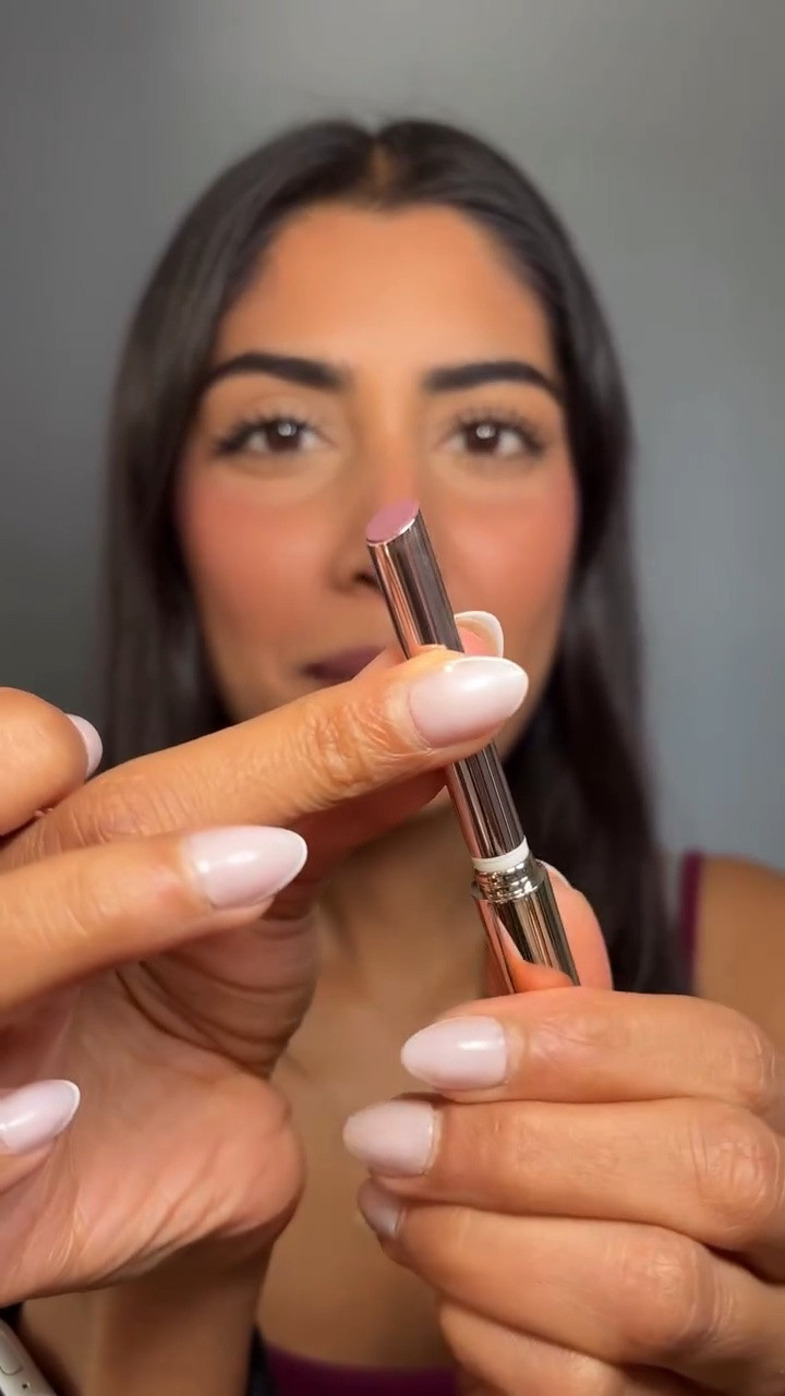 These are so cute!!! @anastasiabeverlyhills 
.
.
.
#lipbalm #lipstick #lipgloss