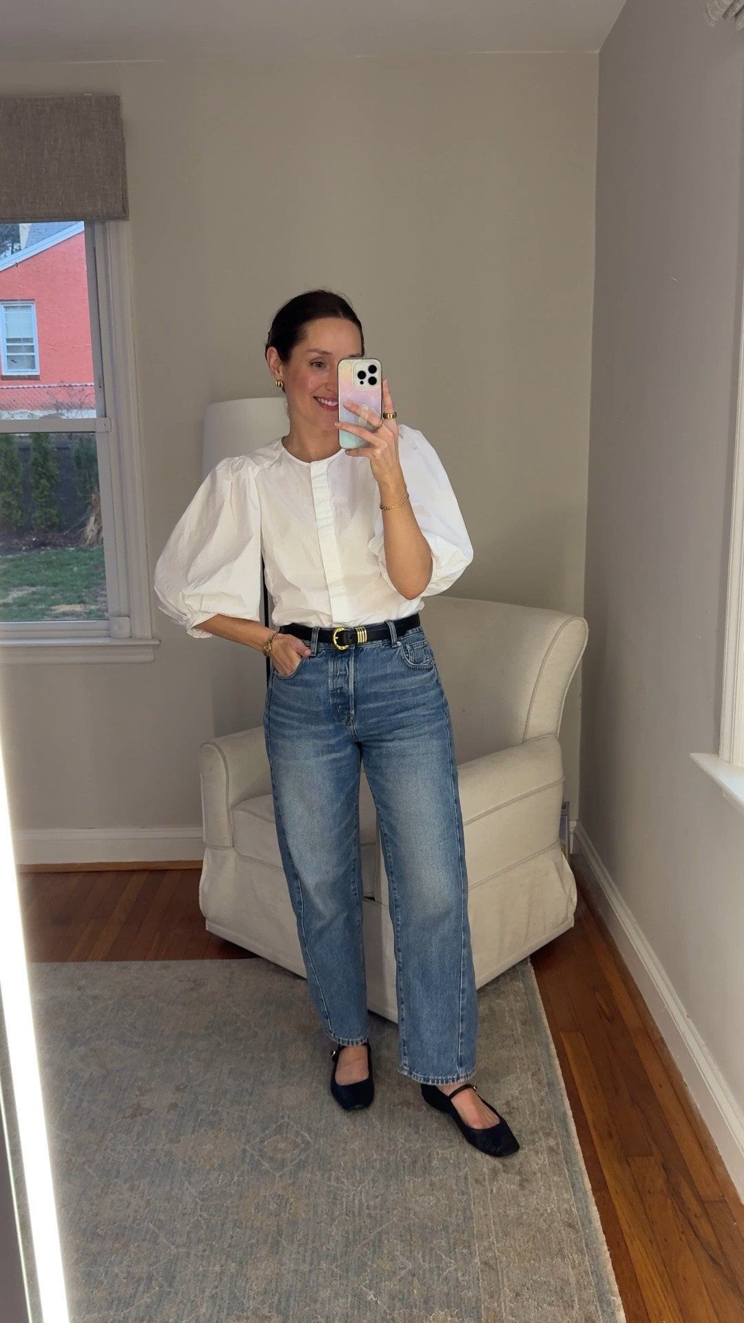 Top and shoes are from Zara and are no longer available. Wearing a size 26 regular in the jeans. Grab the jeans and this cute two-tone belt for a 25% off during the insider sale at Madewell! ￼