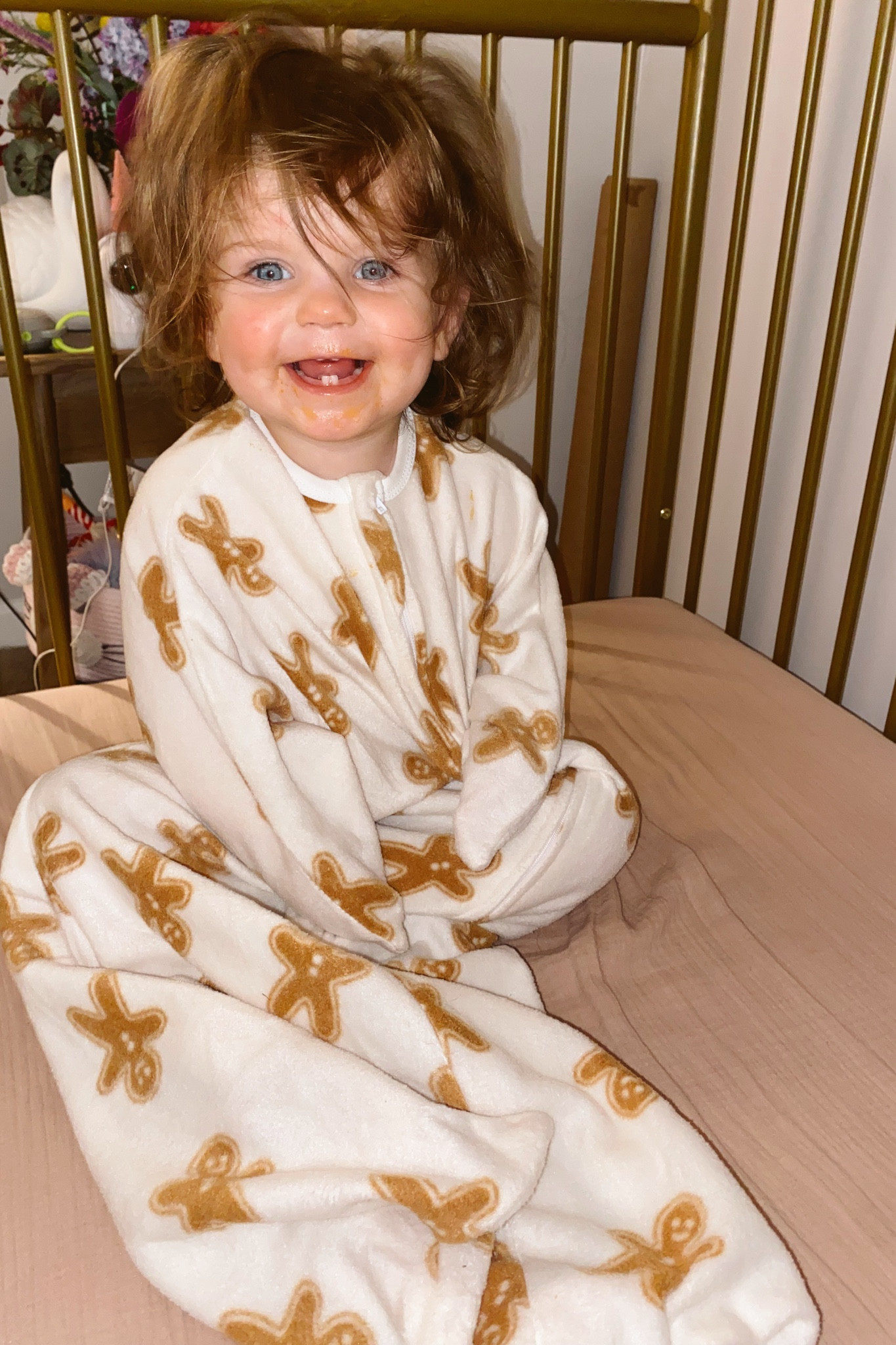 Our bedtime routine. I love this time of year when the Christmas decorations are up, the magic is in the air, and the house gets extra cozy. However, this time of year also means temperatures are dropping and for us that means using our Fleece Zipadee-Zip from @sleepbabyinc for bedtime. It keeps my baby extra comfortable throughout the night, and I love the little nod to Christmas with the design 🎄#ad #mySleepingBaby and #SleepingBabyPartner 

#LTKBaby #LTKGiftGuide #LTKHoliday