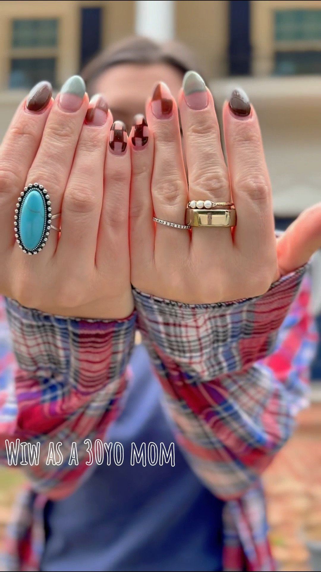 As a busy mom who enjoys dressing cute and comfortable. I’m obsessed 🤩 over these “snug” basic tees from Old Navy!  I didn’t want mine extremely fitted so I’m wearing a M. Not to mention they are currently on sale for $8!! 

#LTKFindsUnder100 #LTKSaleAlert #LTKStyleTip