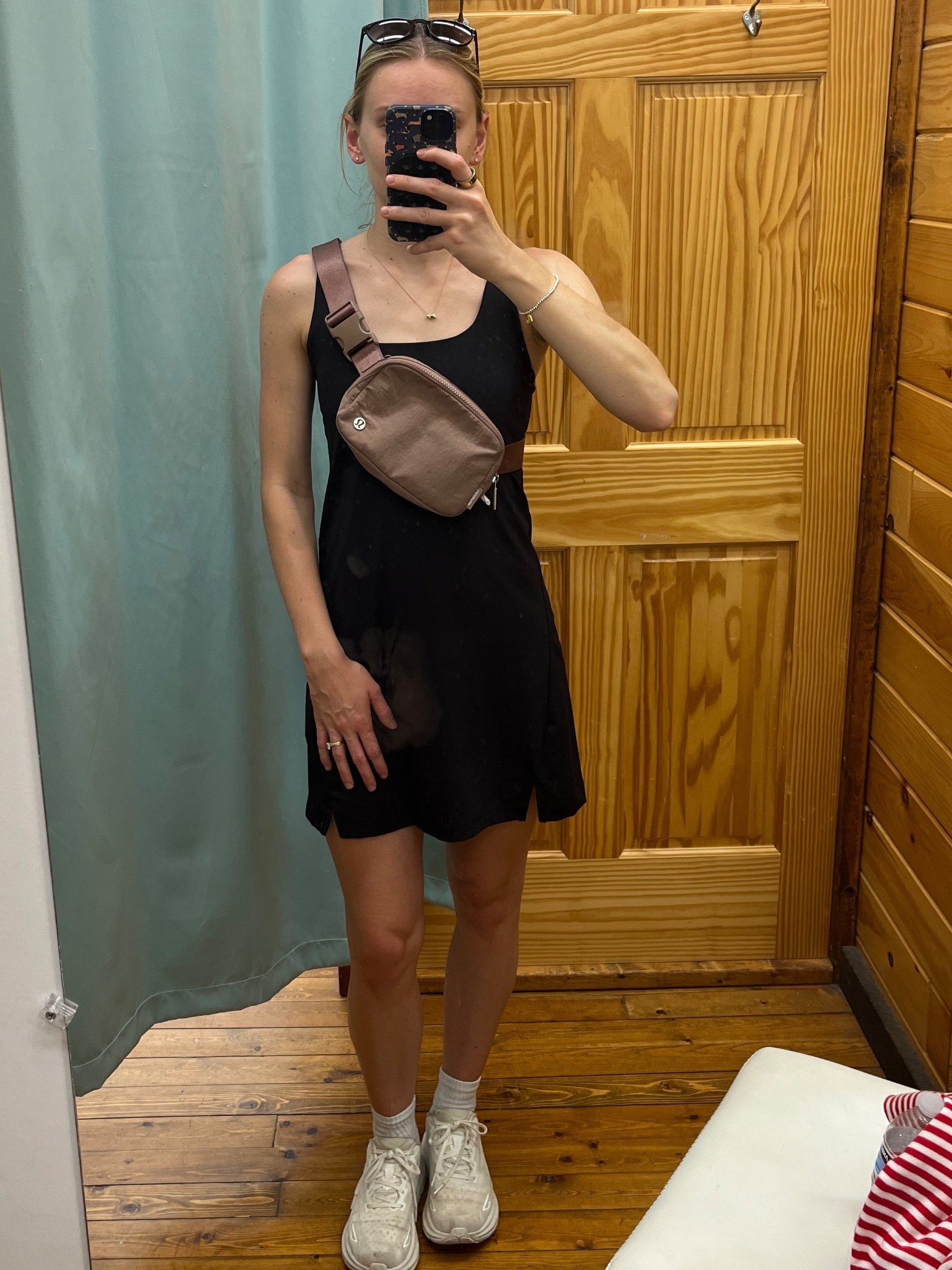 Easy summer outfit

Summer dress, athletic dress, summer outfit, black dress, lululemon, old navy, hoka

#LTKActive #LTKSeasonal #LTKU