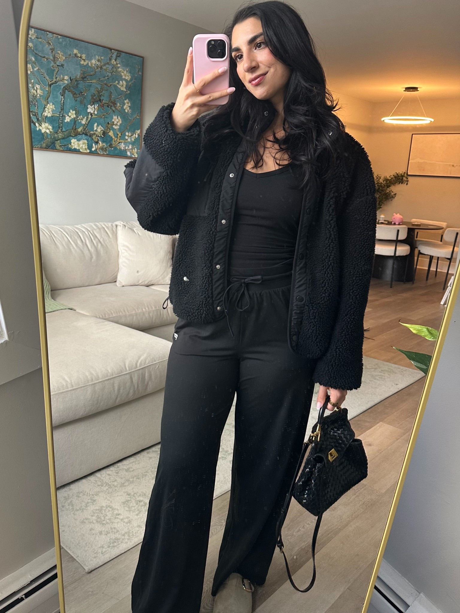 Teddy jacket
Fall outfit
Fabletics  