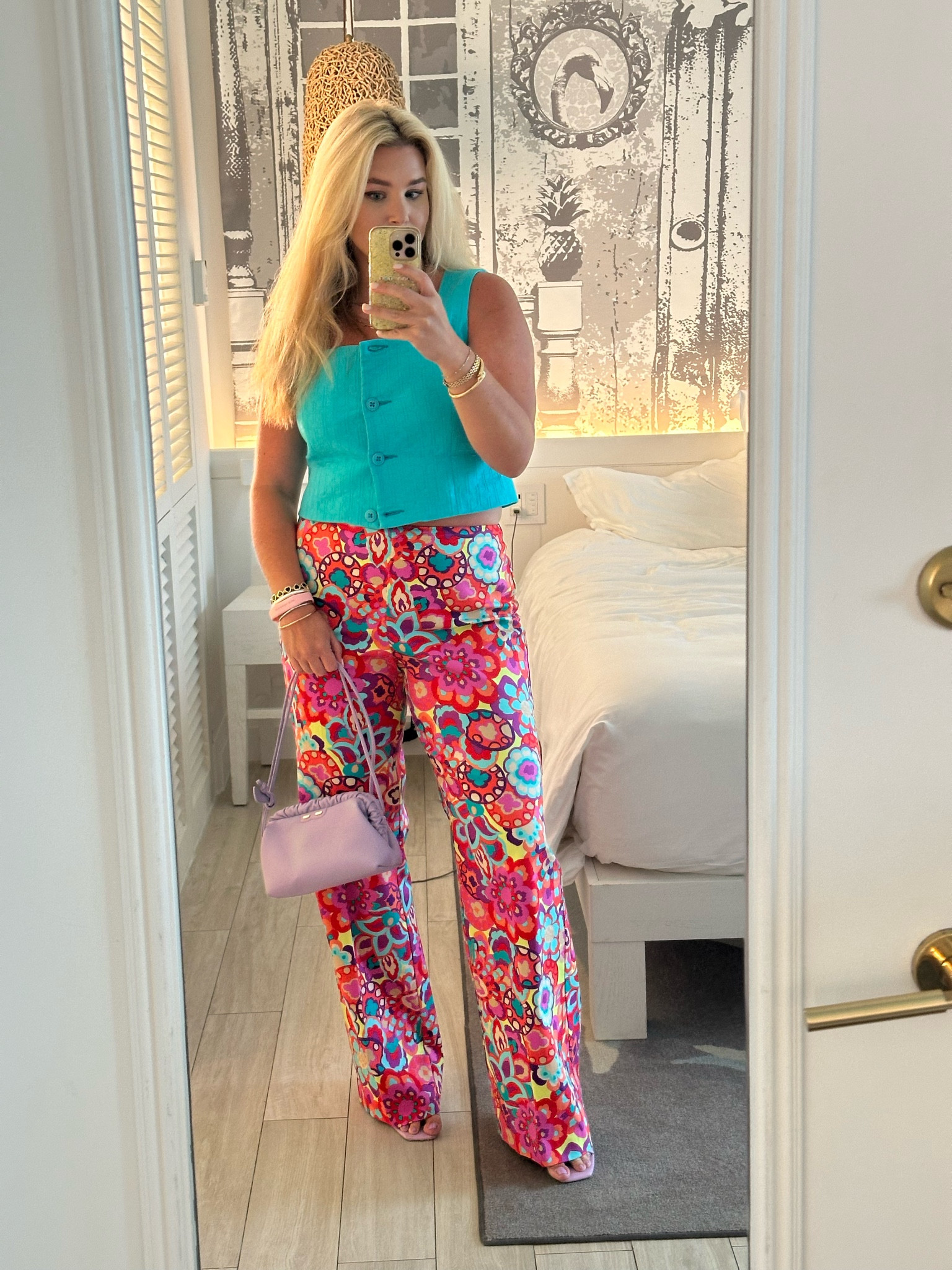 Bahamas fashion. Casual. Party pants. Resort wear. Travel fashion. Beach look. Outfit inspo  