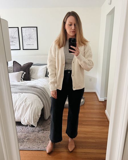 Casual neutral outfit featuring my Tradlands shelter cardigan and these Pilcro wide leg sailor pants. 

Size 29 bottoms
Size L sweater 
Size L tee