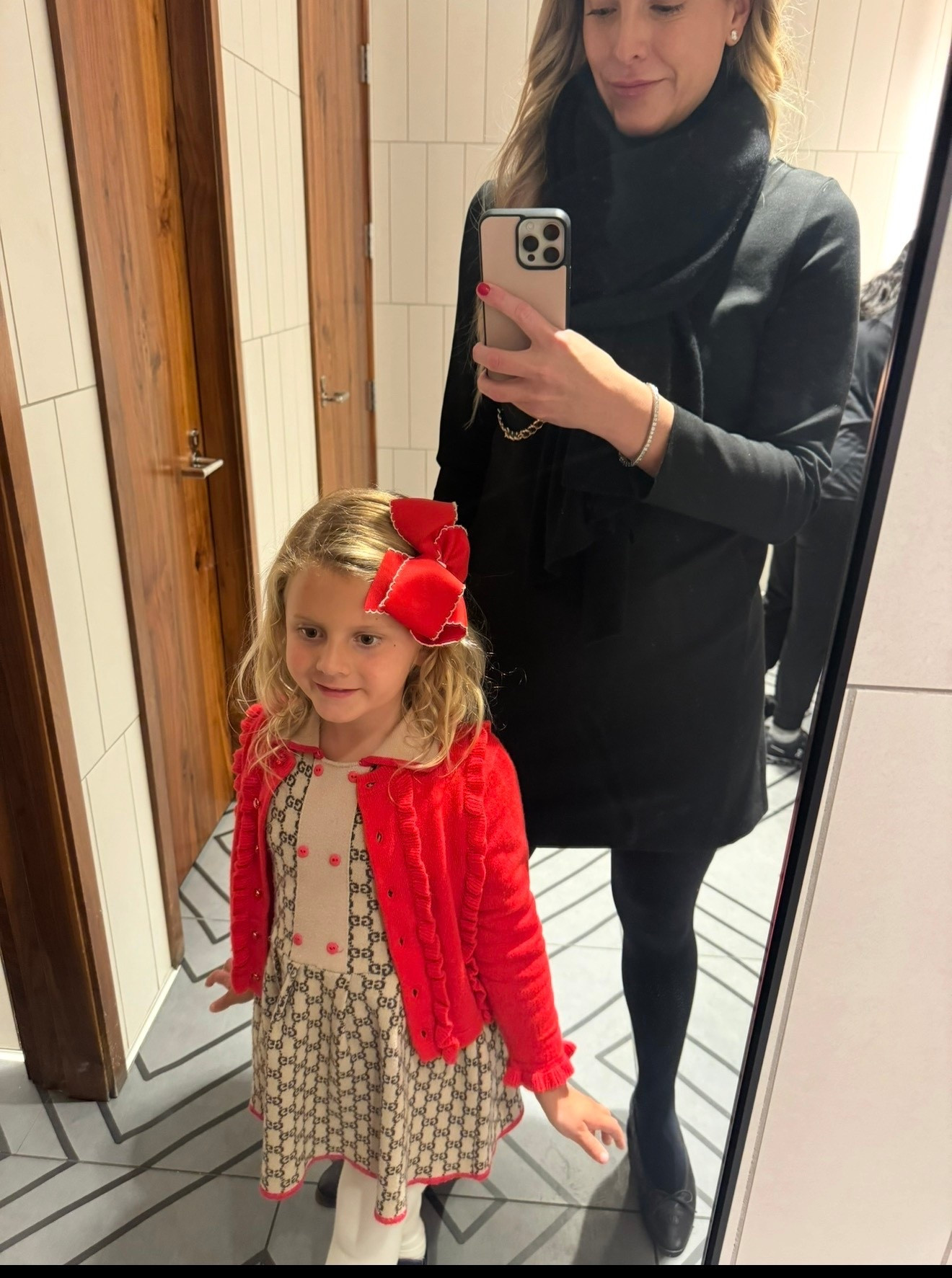 The best gift for the frequent traveler! A White and Warren travel wrap! On sale and equal parts luxurious and practical!

#LTKHoliday #LTKGiftGuide #LTKCyberWeek