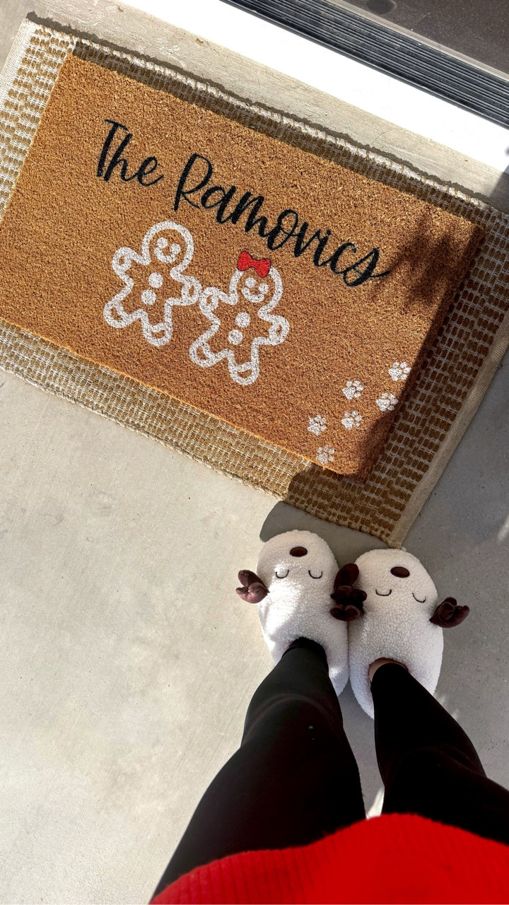 Just added this cutie customizable gingerbread fam🤎❄️ 

🔗 on stories or comment GINGERBREAD for a dm. 

Choose the number of gingerbread adults, kiddos & don’t forget the paw prints for your furry friends 🫶🏼

How cute would this be for newlyweds & fams with a new baby?!

#christmasdoormat #customizablegift #gingerbreaddecor

#LTKHoliday #LTKGiftGuide #LTKHome