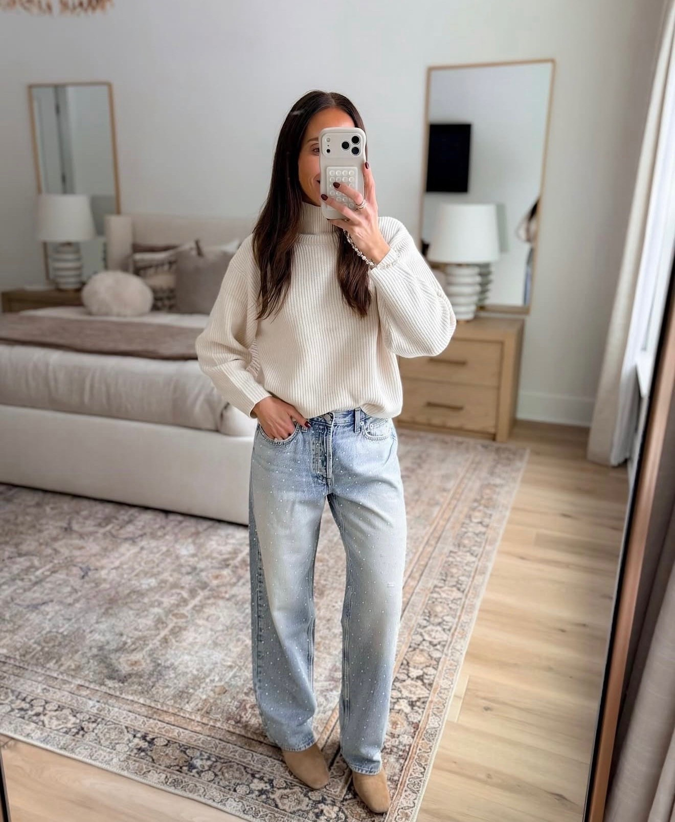 Rhinestone jeans that add a bit of shine to my daytime look ✨
Casual outfit, elevated casual, chic style, women’s jeans, mock turtleneck, annabrstyle



#LTKootd #LTKHoliday #LTKSeasonal