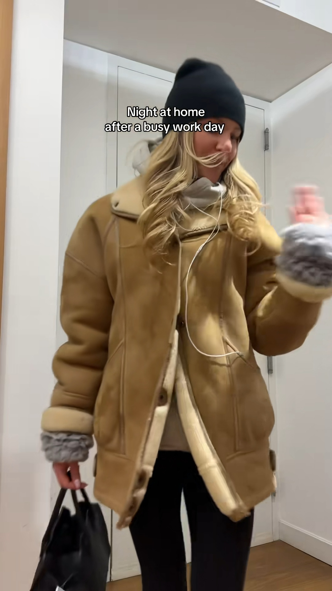 Night in my life 💻🌆🤍👩🏼‍🍳🥗🥩🧴🧖🏼‍♀️🫧

#LTKdayinmylife