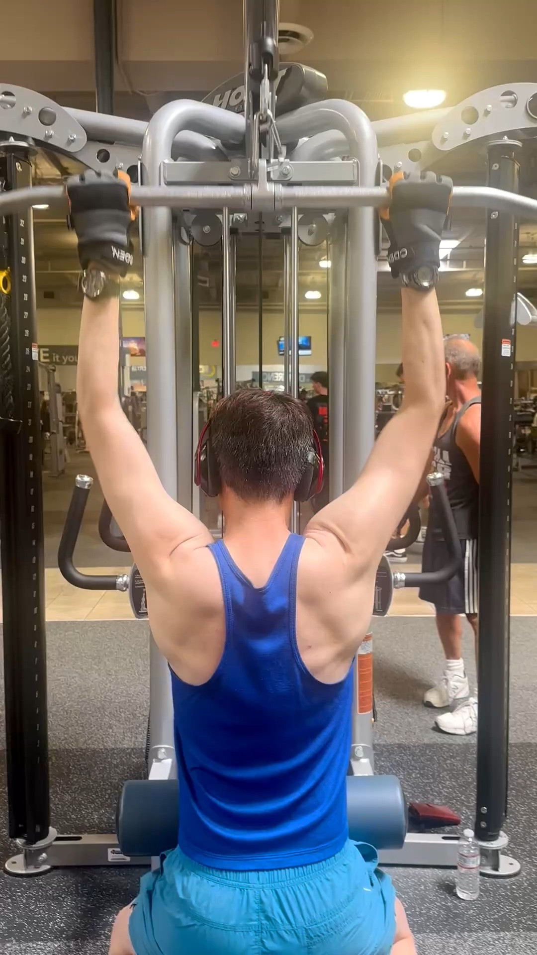 Sunday strength session. 💪

Resistance training is one of the best investments you can make for long-term health—building strength, supporting muscle, and improving everyday performance. Consistency always beats perfection.

Sharing some of my favorite workout essentials on my LTK. 🏋️‍♂️

#LTKMens #MensStyle #MensFitness #StrengthTraining #ResistanceTraining #GymEssentials #WorkoutGear #FitnessMotivation #SundayWorkout #ActiveLifestyle

#LTKdayinmylife #LTKActive
