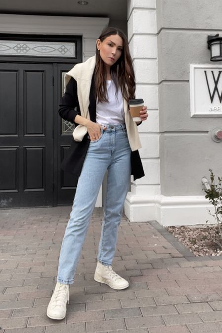 Casual outfits with mom jeans, black blazer and chuck sneakers 🖤☕️

Blue mom jeans
Black blazer outfit l
Cream chucks
Cream converse
Sneakers outfit 


#LTKunder100 #LTKworkwear #LTKstyletip