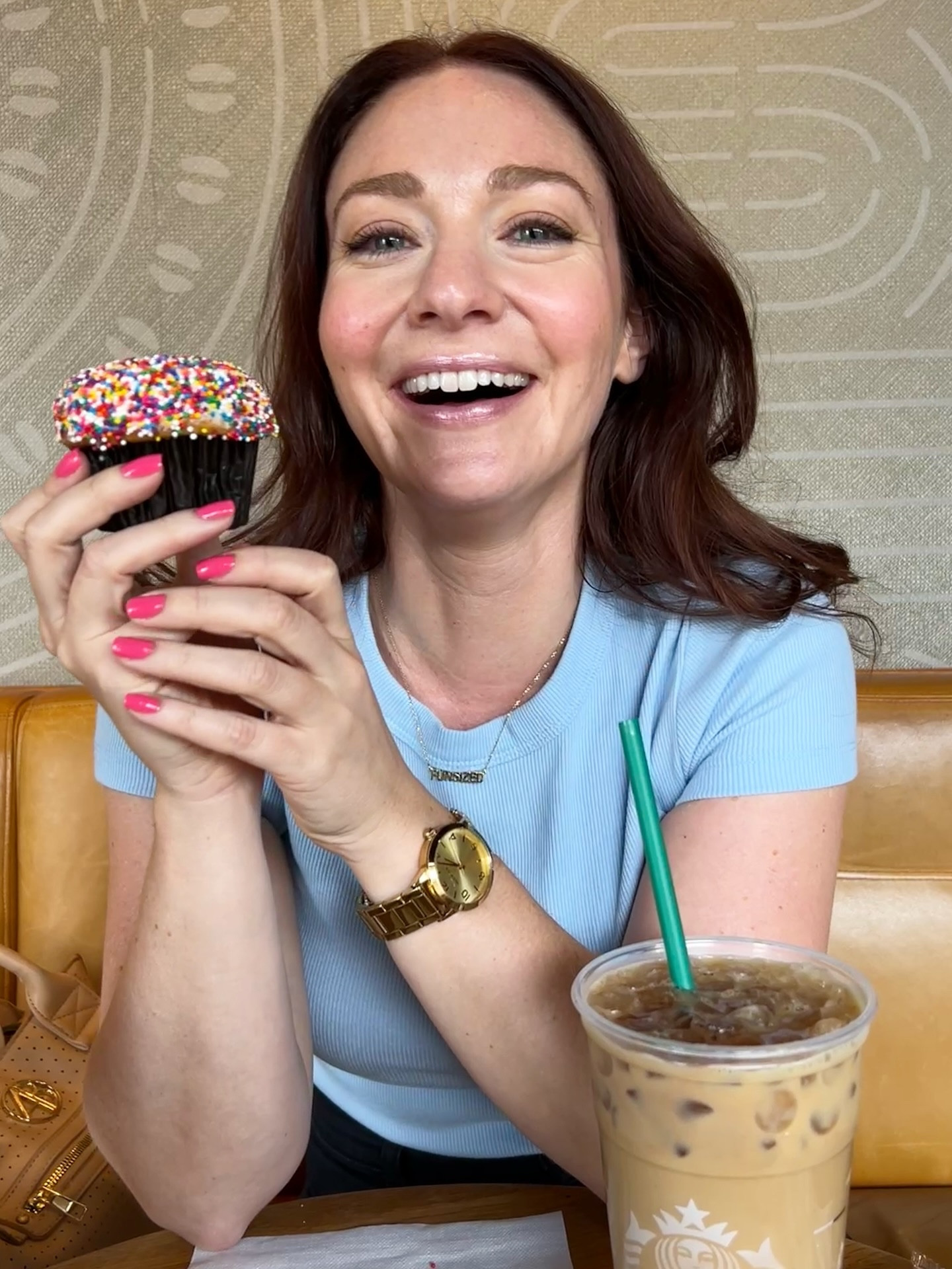 my first 24 hours being in a new box 
 □ 25–29 □ 30–34 ☒ 35–39

• coffee always @cafebustelo ☕️
• changed up my @bigwalldecor 🗽
• tarot reading with @thewhispercoven 🔮
• @sprinklescupcakes with @starbucks 🧁
• one cent bottle of wine from @totalwine 🌹
• hot pink nails from @londontownusa 🦩
• dinner at @donatellotampa 🍝
• studio 54 karaoke at @lalatampasoho 🎤

Looks like I’m going to enjoy being in this new box! 🥰✨🪄