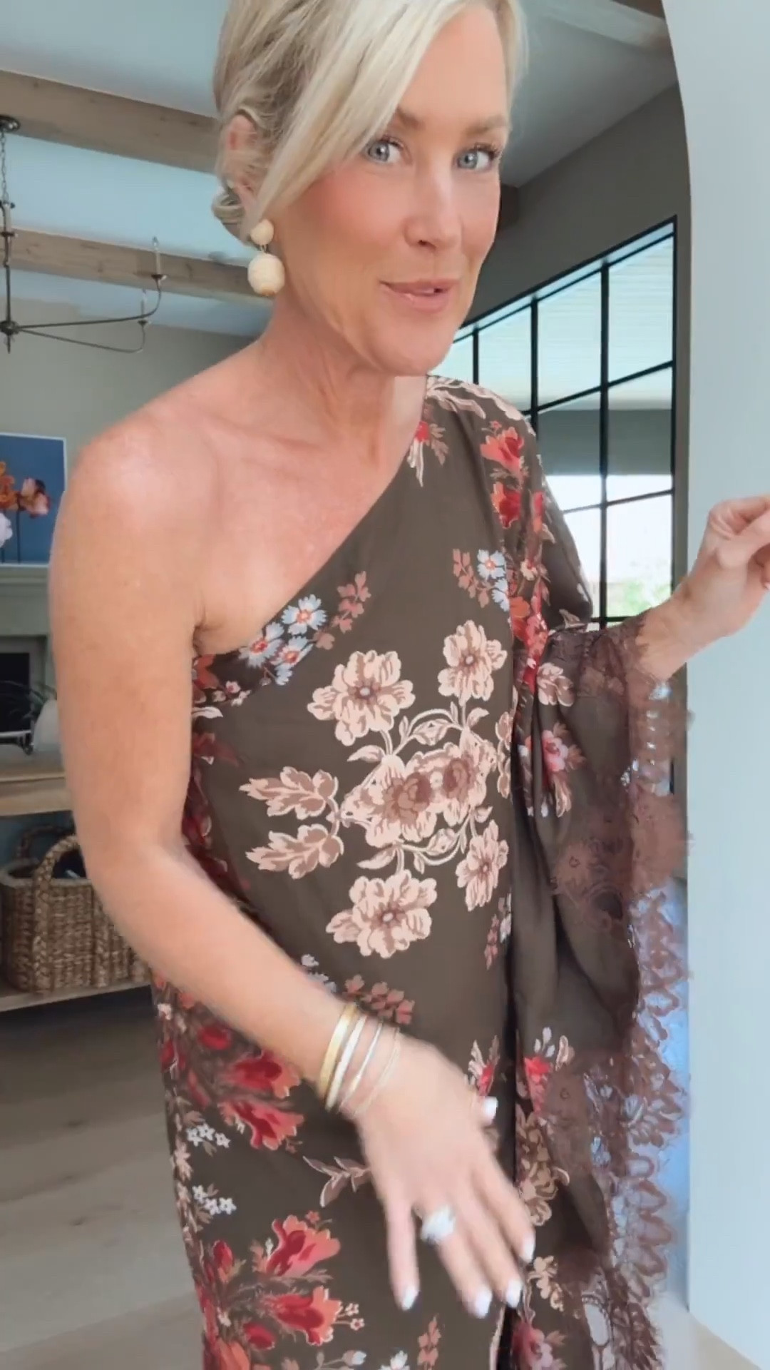 This dress is a little different and I’m so in love! The lace sleeve detail is gorgeous. 
Dress: XS

#LTKOver40 #LTKootd #LTKSeasonal