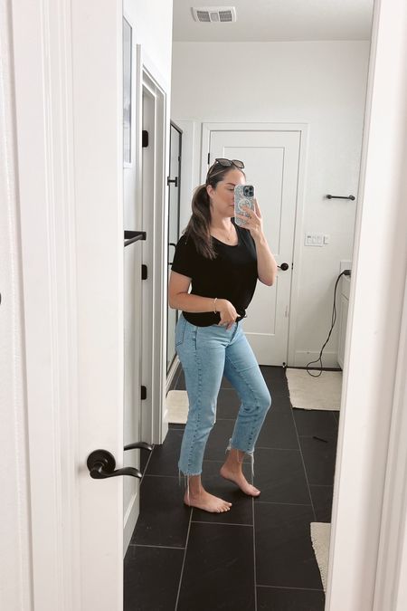 I finally found some mom jeans that were not super flared. They are fitted throughout the knee and slightly taper out! These are the perfect summer jeans! 

#LTKStyleTip