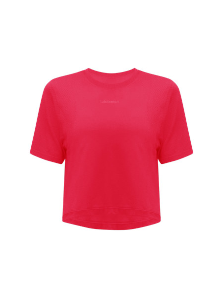 Swiftly Cropped Oversized T-Shirt | Women's Short Sleeve Shirts & Tee's | lululemon | lululemon (CA)