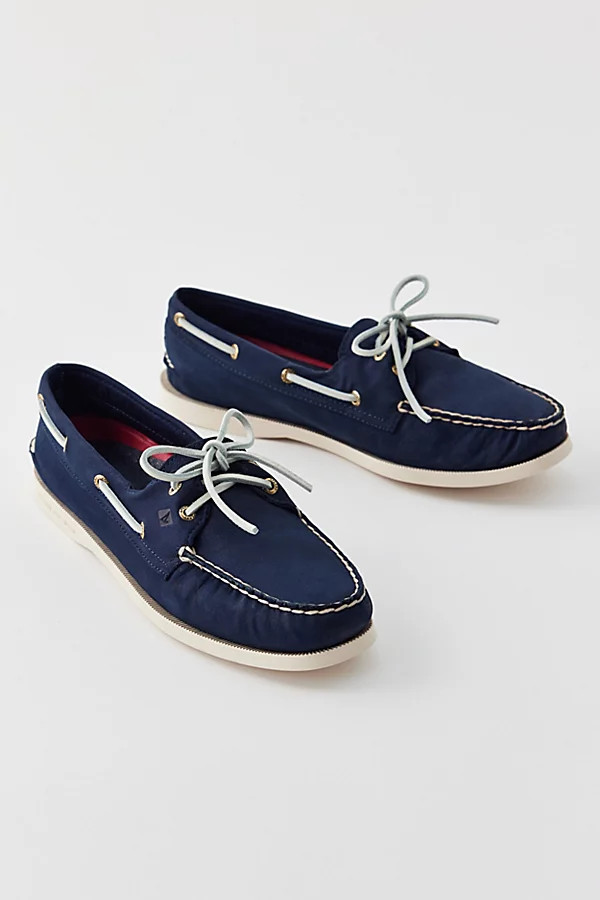 Sperry Authentic Original Boat Shoe in Navy, Women's at Urban Outfitters | Urban Outfitters (US and RoW)