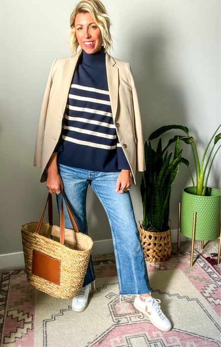 The spring staples that will instantly update your wardrobe and elevate your style:
Stripe sweater, Blazer, wide, leg, jeans, sneakers, oversized tote 

#LTKSeasonal #LTKFind #LTKstyletip