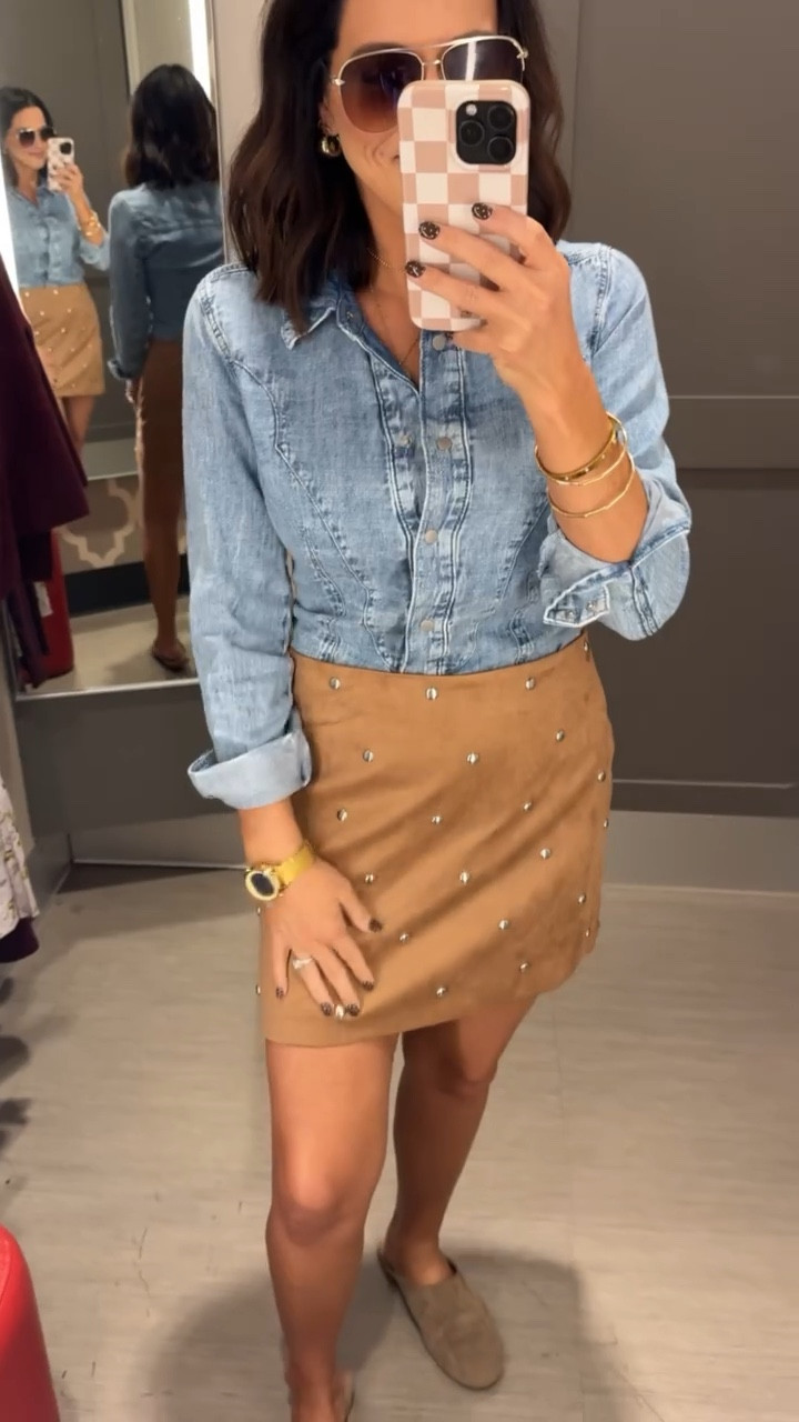 Studded faux suede mini skirt styled with a button down denim shirt 🍂
Gorgeous look for date night or a fall concert!

Elevated casual, studded skirt, chic style, denim shirt, Target style, VintagePickin



#LTKStyleTip #LTKFindsUnder50 #LTKSeasonal