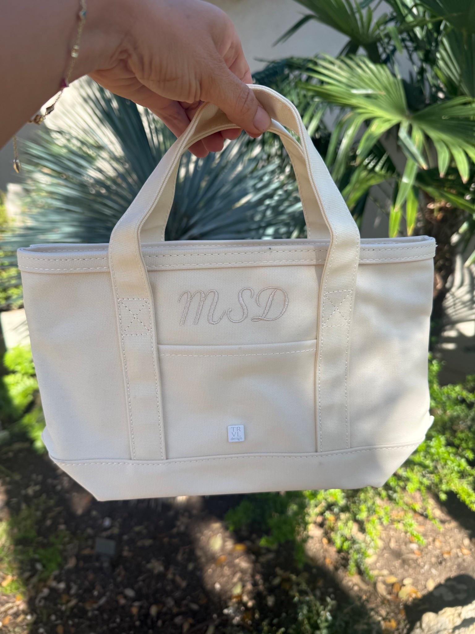 The cutest mini TRVL tote: tone on tone 🩷 