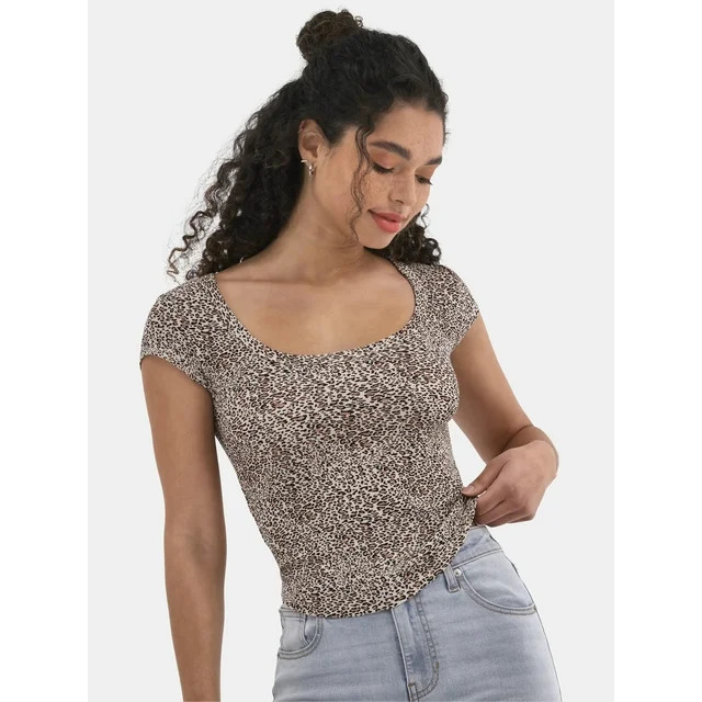 No Boundaries Scoop Tee with Cap Sleeves, Women's | Walmart (US)