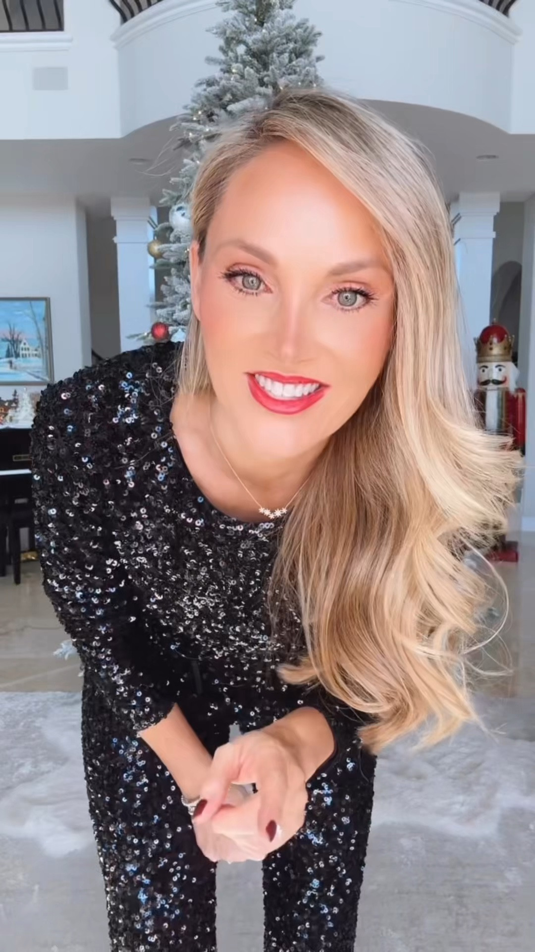 Super soft, comfortable holiday outfits that are on sale at Bloomingdale’s!!! 

#LTKOver40 #LTKHoliday #LTKGiftGuide