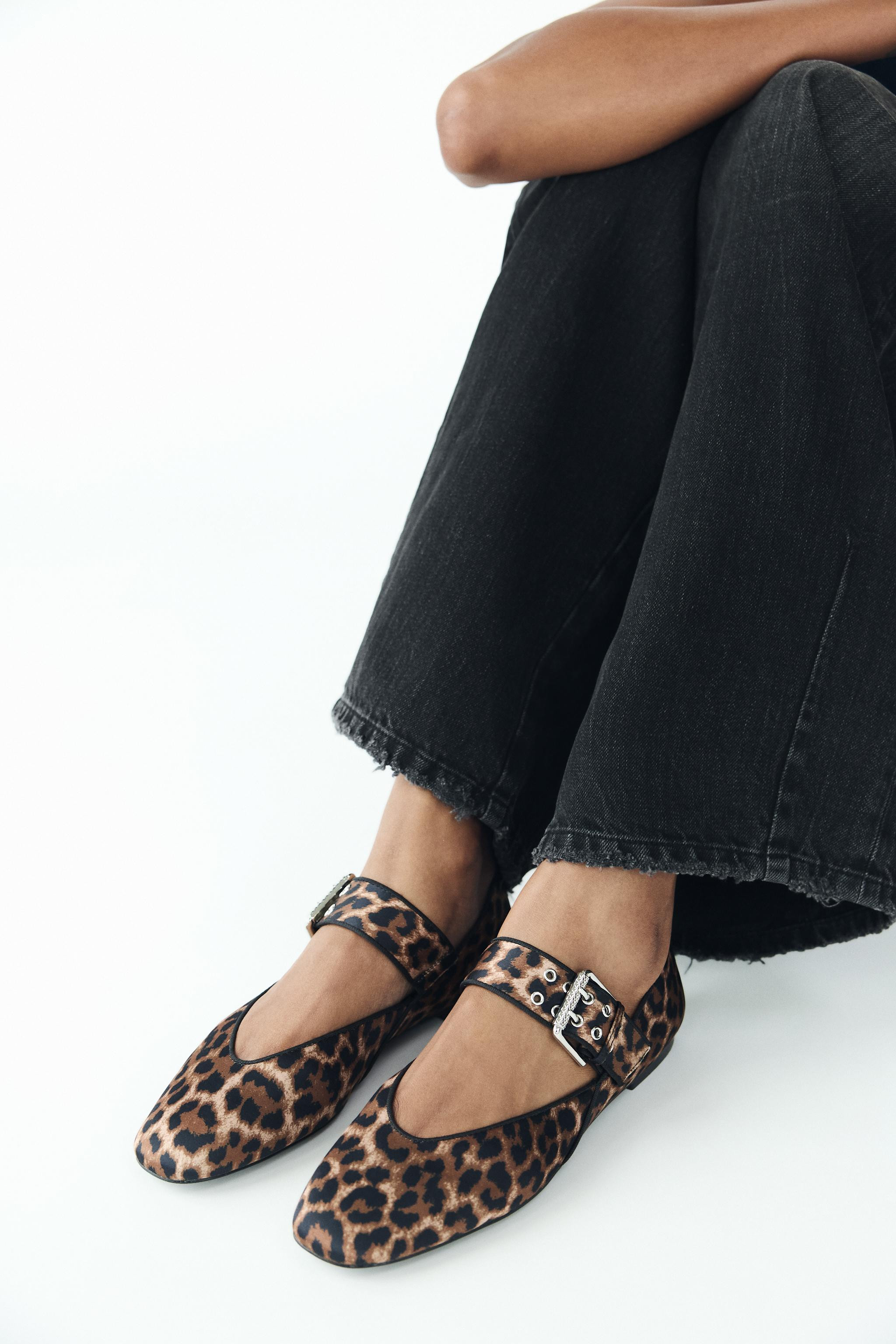 ANIMAL PRINT BALLET FLATS | Zara Canada