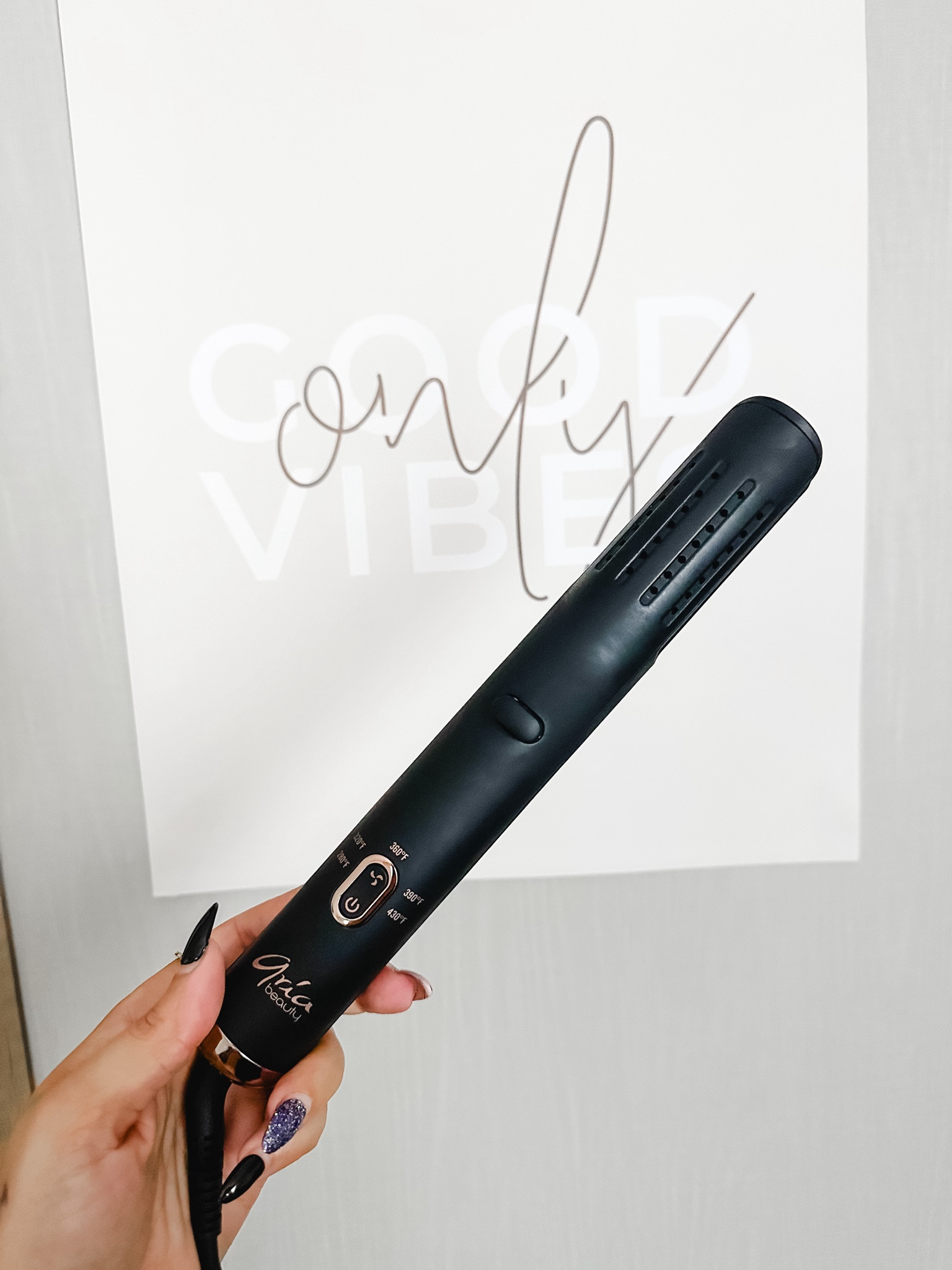 Aria styler for all your hair needs! Curler and straightener in one with a built in fan. 



#LTKbeauty #LTKHoliday #LTKGiftGuide