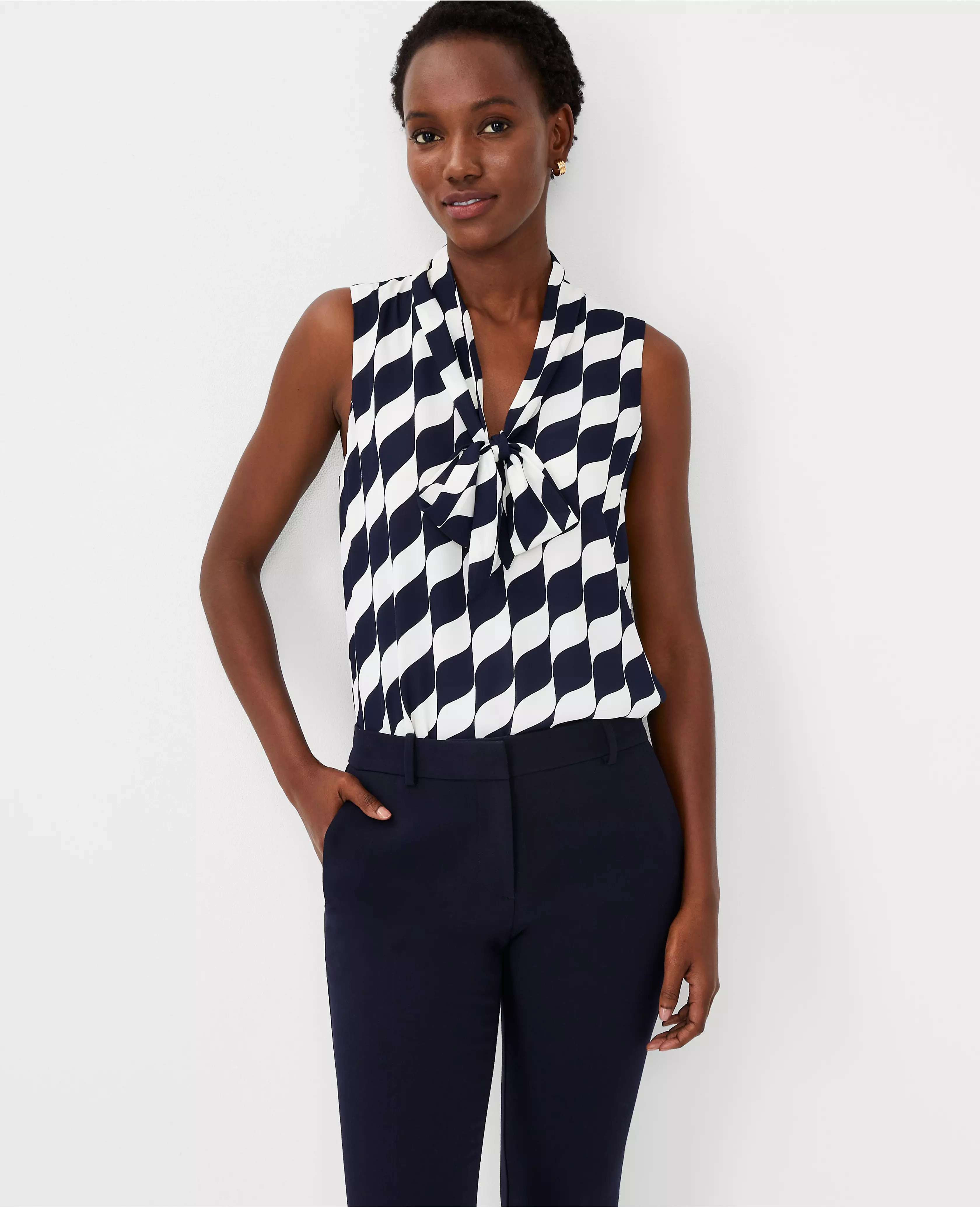 color: Winter White











selected | Ann Taylor (US)