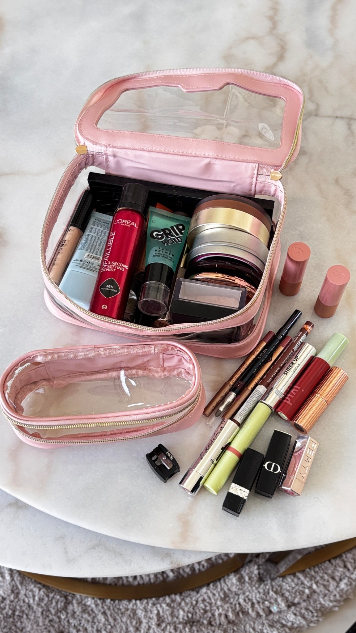 What’s inside my makeup bag & my favourites items 