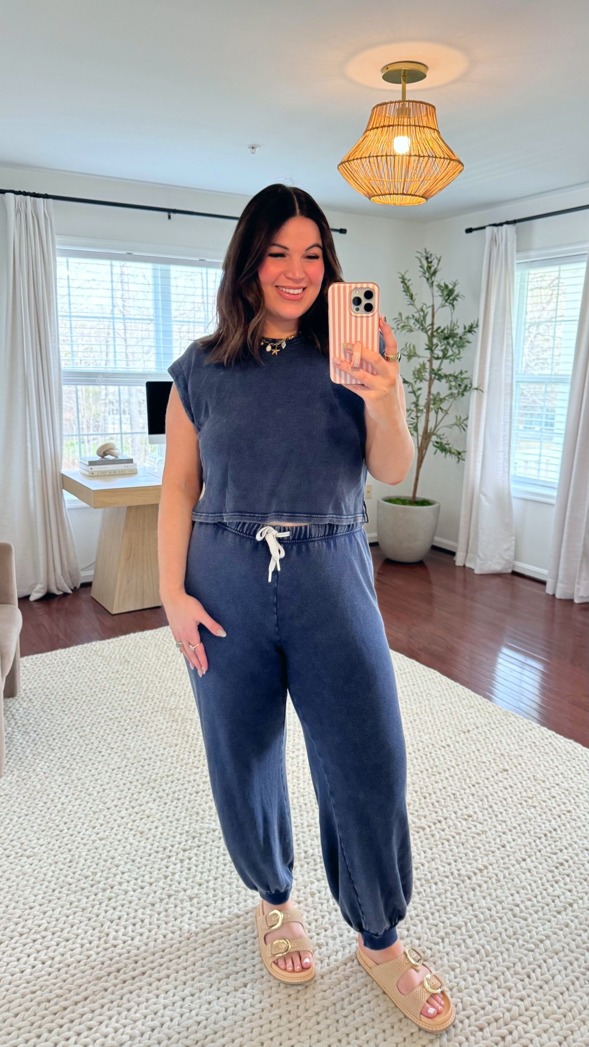 @Aerie spring outfit! 20% off all aerie! 

Dark blue top- size L
Dark blue sweatpants- size L tall



#LTKSaleAlert #LTKxAerie #LTKMidsize