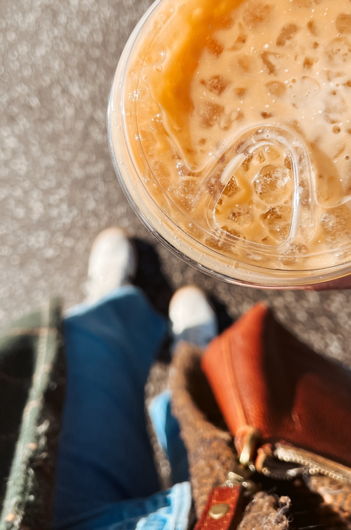 Sunshine 🤝 iced coffee

Coffee run ☕️ featuring my new barrel jeans, plaid coat, and favorite leather crossbody. 

#LTKootd #LTKMidsize #LTKOver40