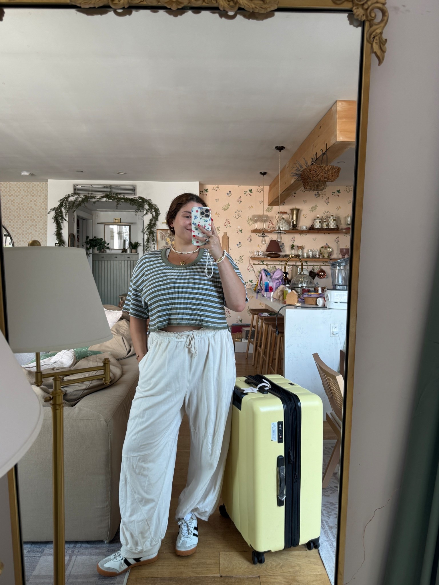 Love this travel outfit!

#LTKFindsUnder50 #LTKFindsUnder100 #LTKMidsize