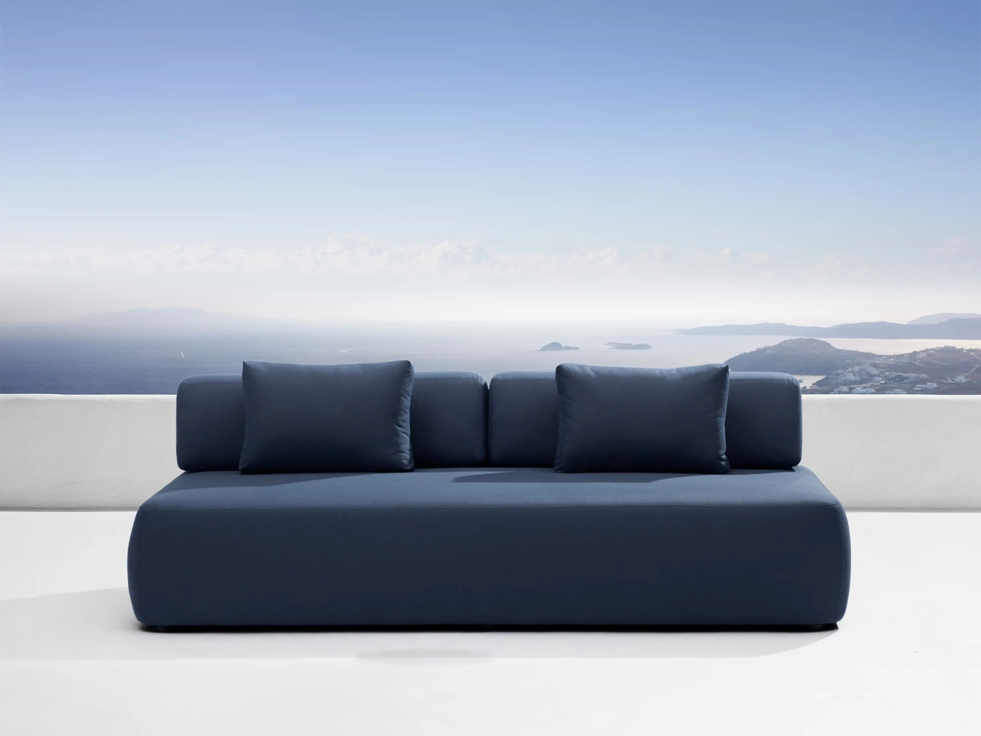 Ollie Outdoor Sofa | Arhaus