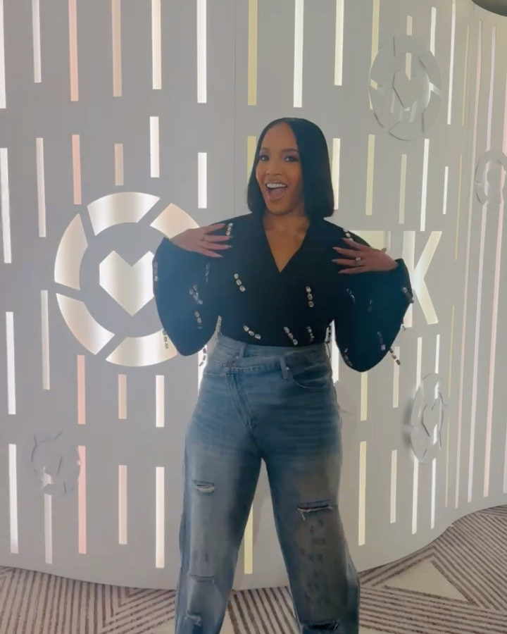 Day 3 of LTK Con. What do you think of this look? ☺️🤔

#LTKCon #LTKStyleTip #LTKVideo