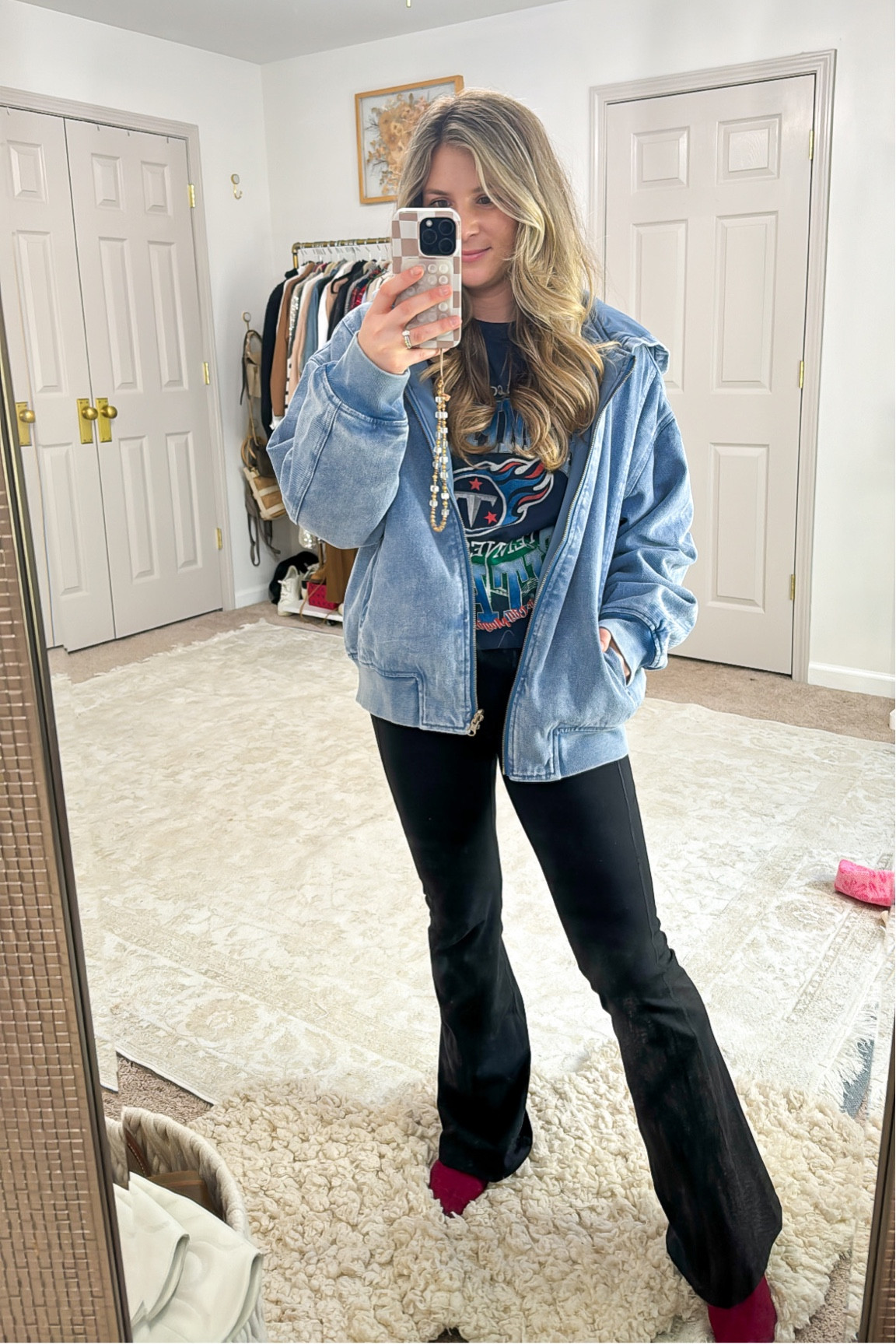 Super Bowl outfit 
Abercrombie nfl tshirt titans Tennessee titans game day football outfit 
Vici denim bomber jacket oversized and also wearing a M
Fabletocs flare leggings black with pockets WAY better than Amazon! Also only $25

#LTKfindsunder50 #LTKMostLoved #LTKsalealert