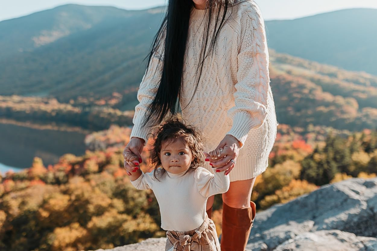 ANRABESS Women 2023 Fall Crewneck Long Sleeve Oversized Cable Knit Chunky Pullover Short Sweater ... | Amazon (US)