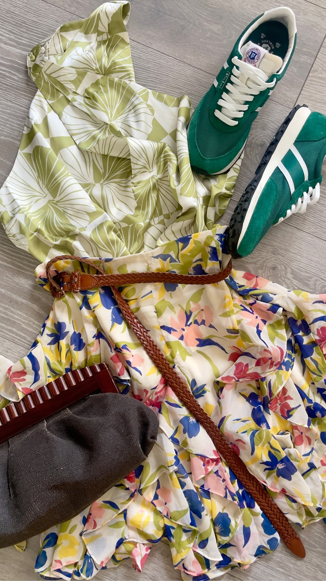 Mixing print and colors is easy when you have a common color all throughout. 

#LTKootd #LTKMidsize #LTKTall