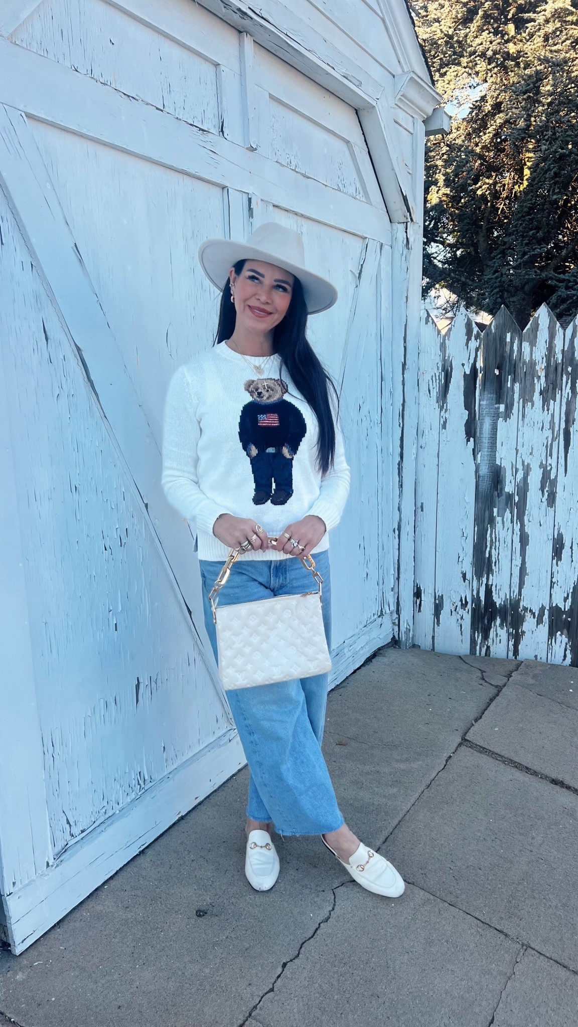 Cool air, cozy layers, and a whole lot of gorgeous San Diego weather 🤍

#chantellemalarkey #chantellestyle #chantellehartmanmalarkey  #decemberfashion #sandiegoliving 

#LTKootd #LTKHoliday #LTKdayinmylife