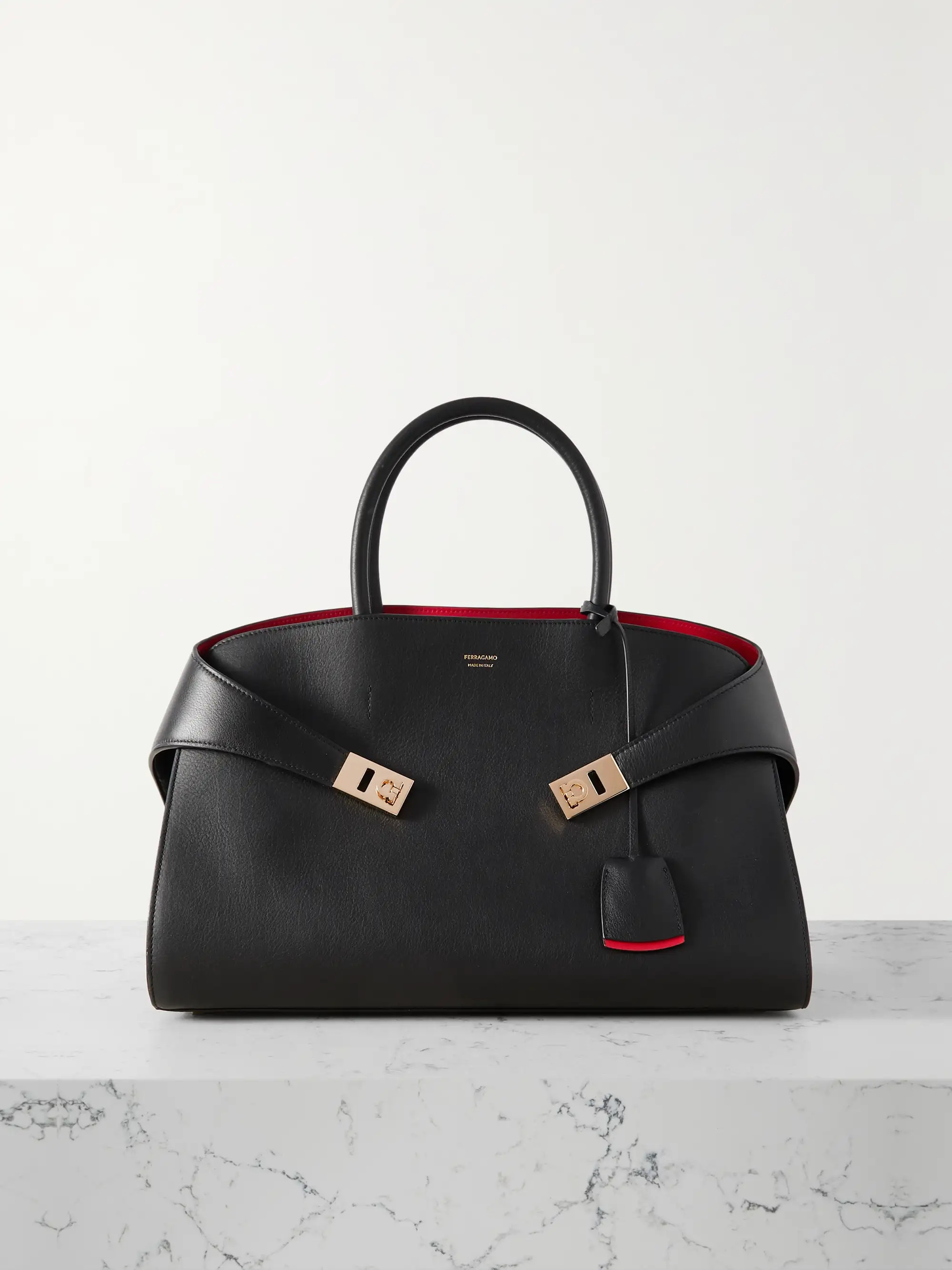 FERRAGAMO Hug medium leather shoulder bag | NET-A-PORTER | NET-A-PORTER (UK & EU)